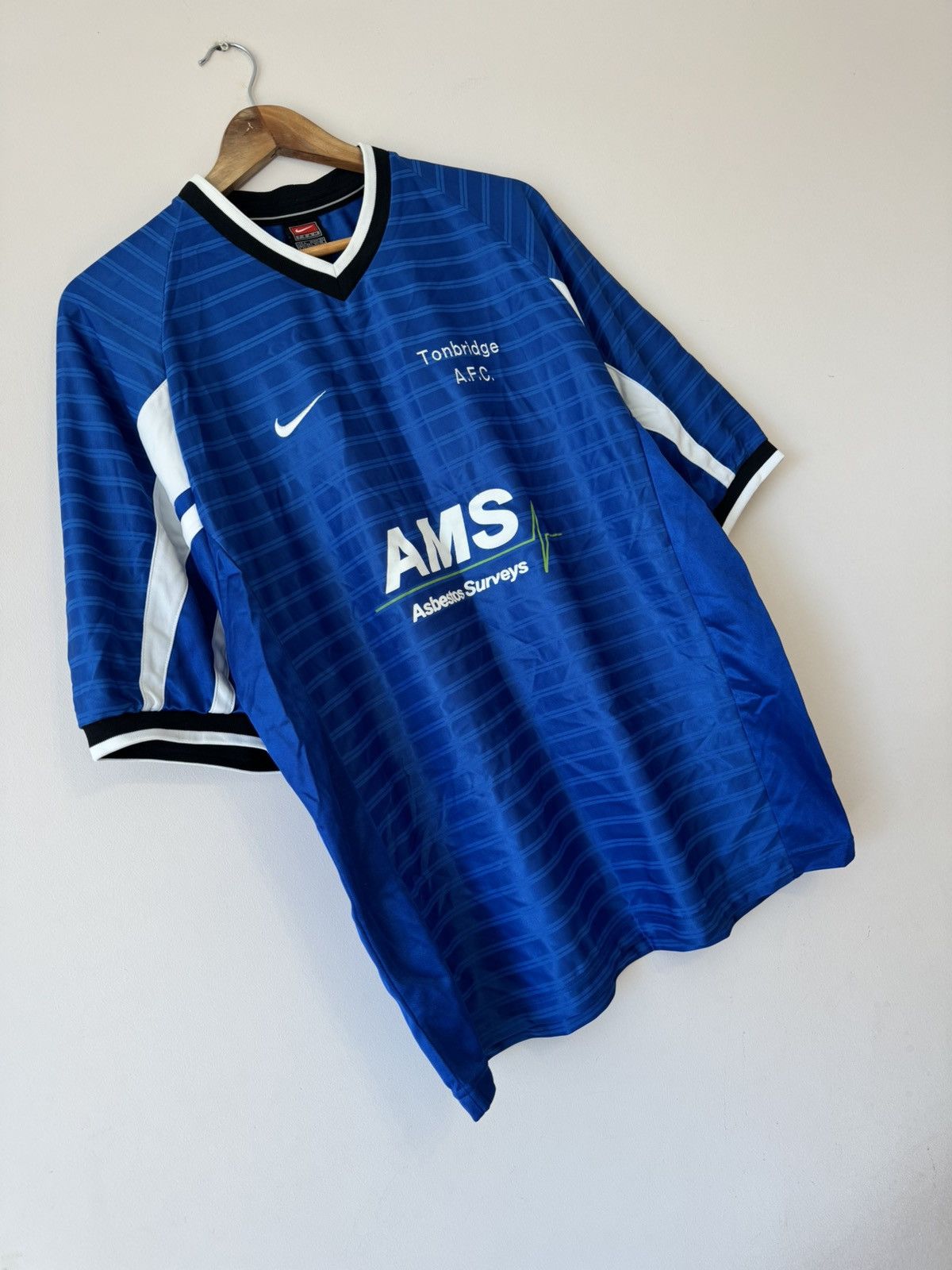 Nike Vintage Tonbridge Angels AFC 00’s Nike Home Soccer Jersey Size US L / EU 52-54 / 3 - 4 Thumbnail