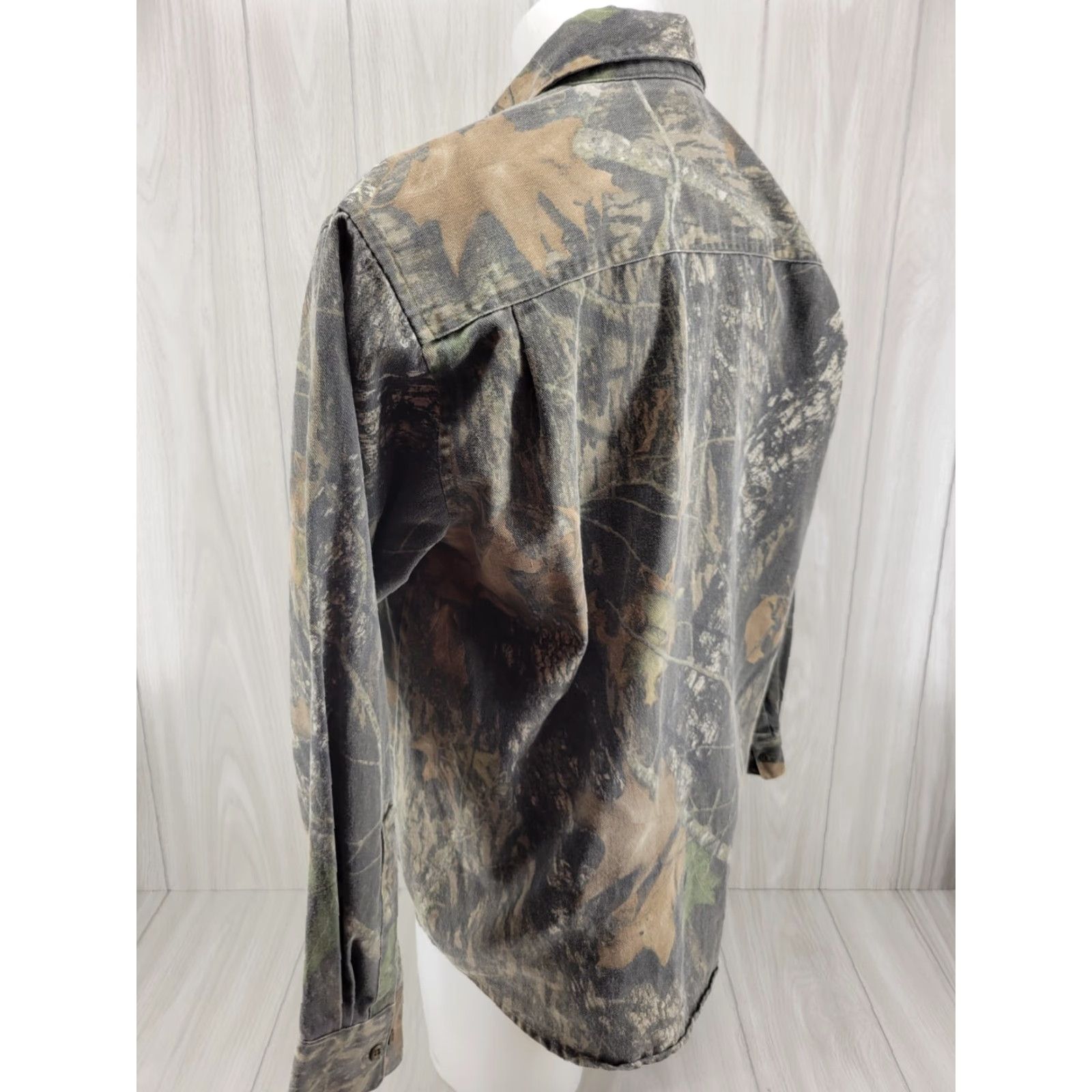 Vintage VTG No Trace Dan River Mossy Oak Hunting Camo Button-Down Shirt Mens Large Shirt Camouflage Hunting 90s Mens L Size US L / EU 52-54 / 3 - 7 Thumbnail