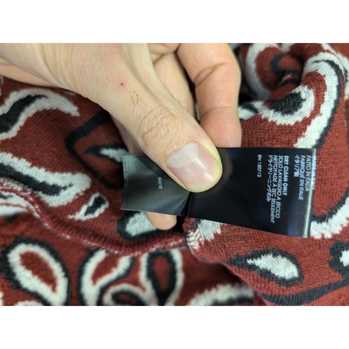 Amiri o1rshd1 Printed Bandana Fleece Hoodie in Red/Black Size US S / EU 44-46 / 1 - 19 Thumbnail