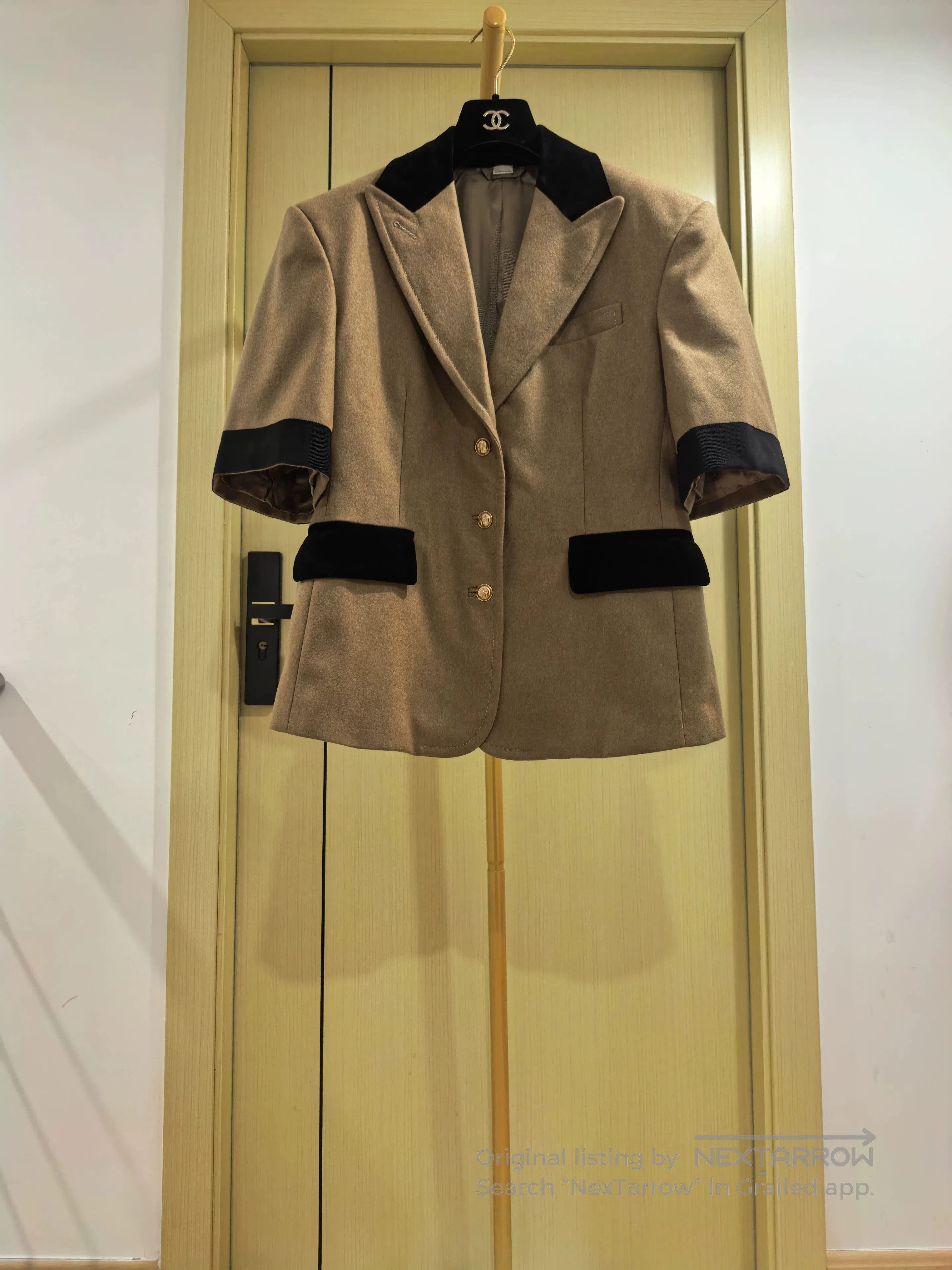 Gucci Gucci Women's Wool Short Sleeve Blazer. Size M / US 6-8 / IT 42-44 - 1 Thumbnail