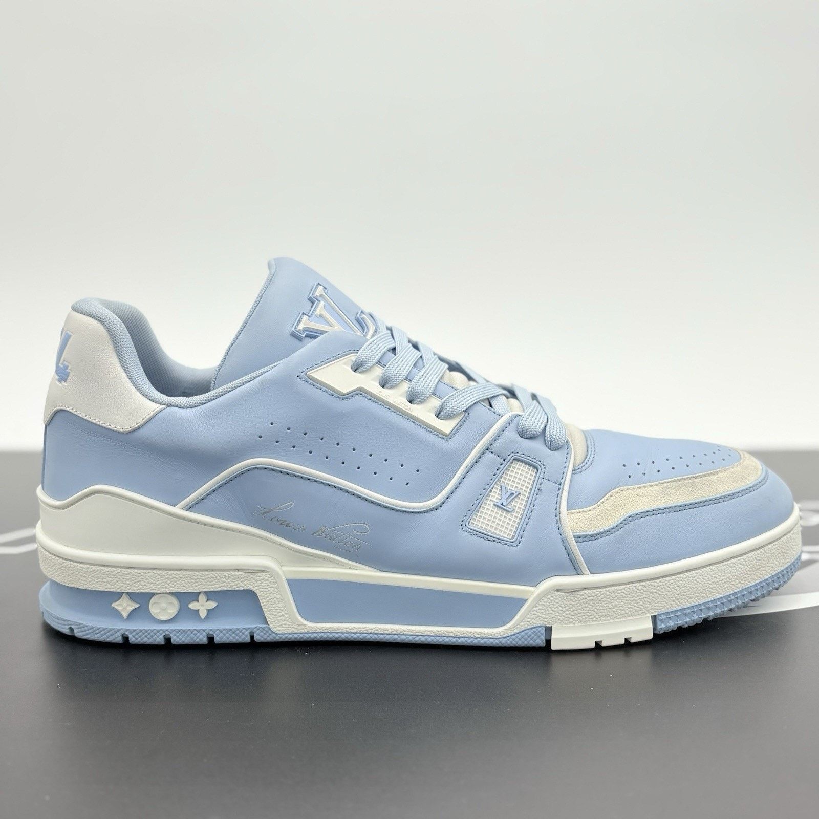 Louis Vuitton Louis Vuitton Trainer ' Light Blue ' | GREAT COND! Size US 11 / EU 44 - 2 Thumbnail