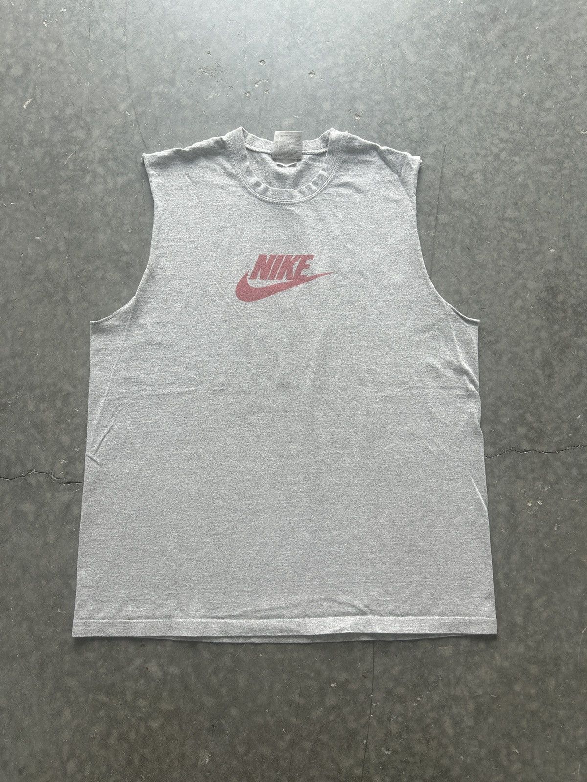 Nike × Vintage Vintage Y2K Nike Sleeveless Graphic Tee Size US M / EU 48-50 / 2 - 1 Thumbnail
