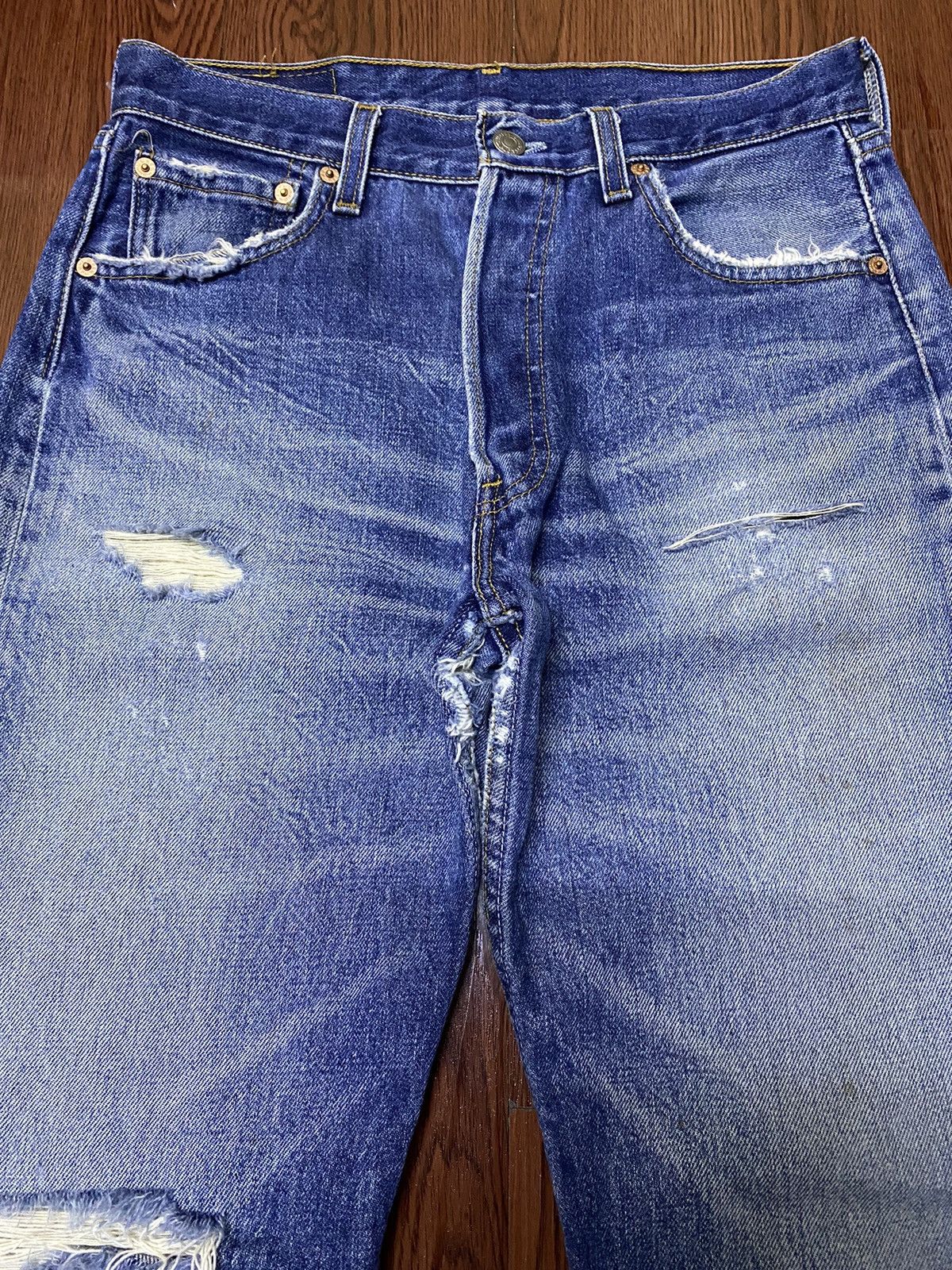 Levi's Vintage 90s Levi’s 501 Thrashed Destroyed Jeans Size US 30 / EU 46 - 3 Thumbnail
