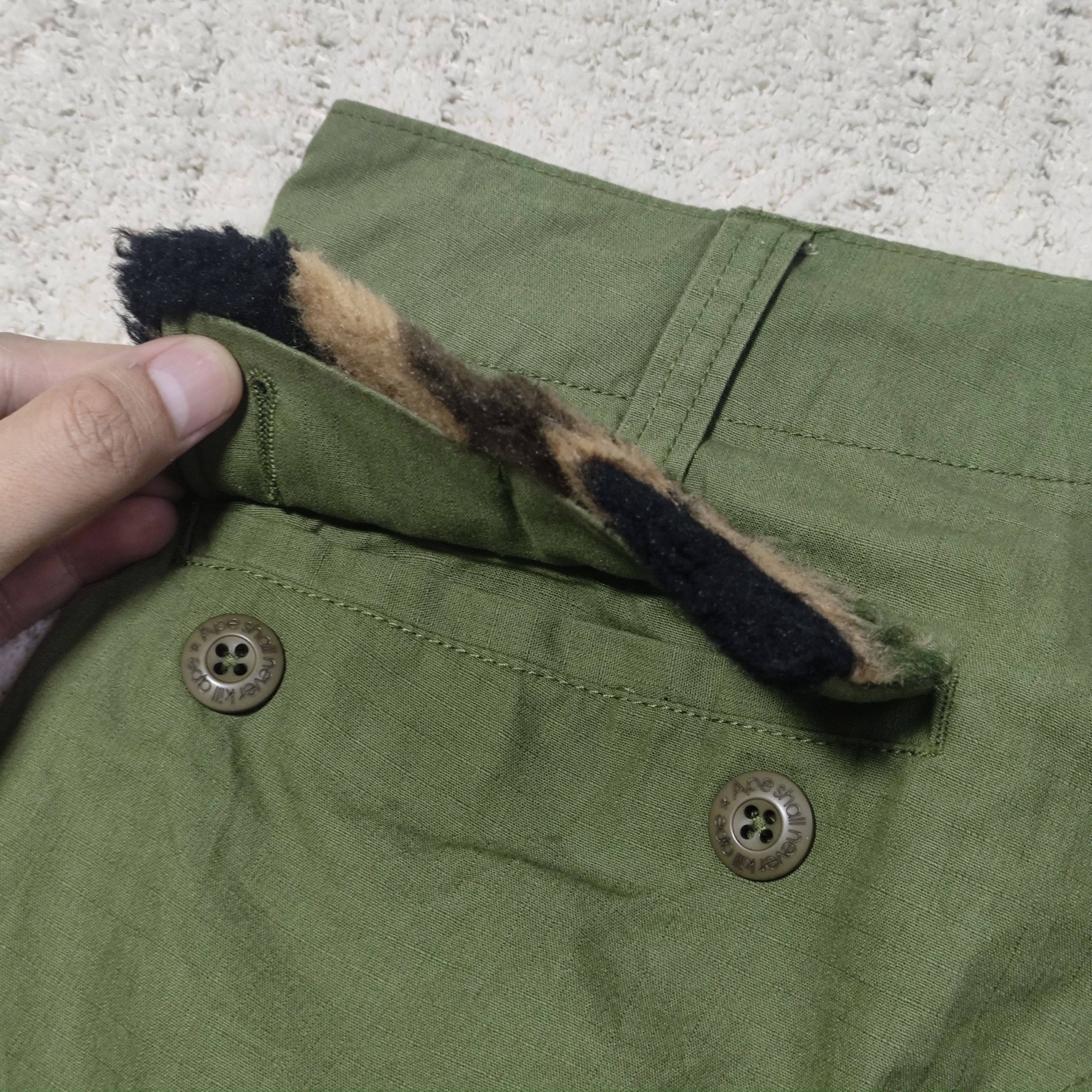 Bape Bape Fur Back Pocket Cargo Shorts Size US 32 / EU 48 - 8 Thumbnail
