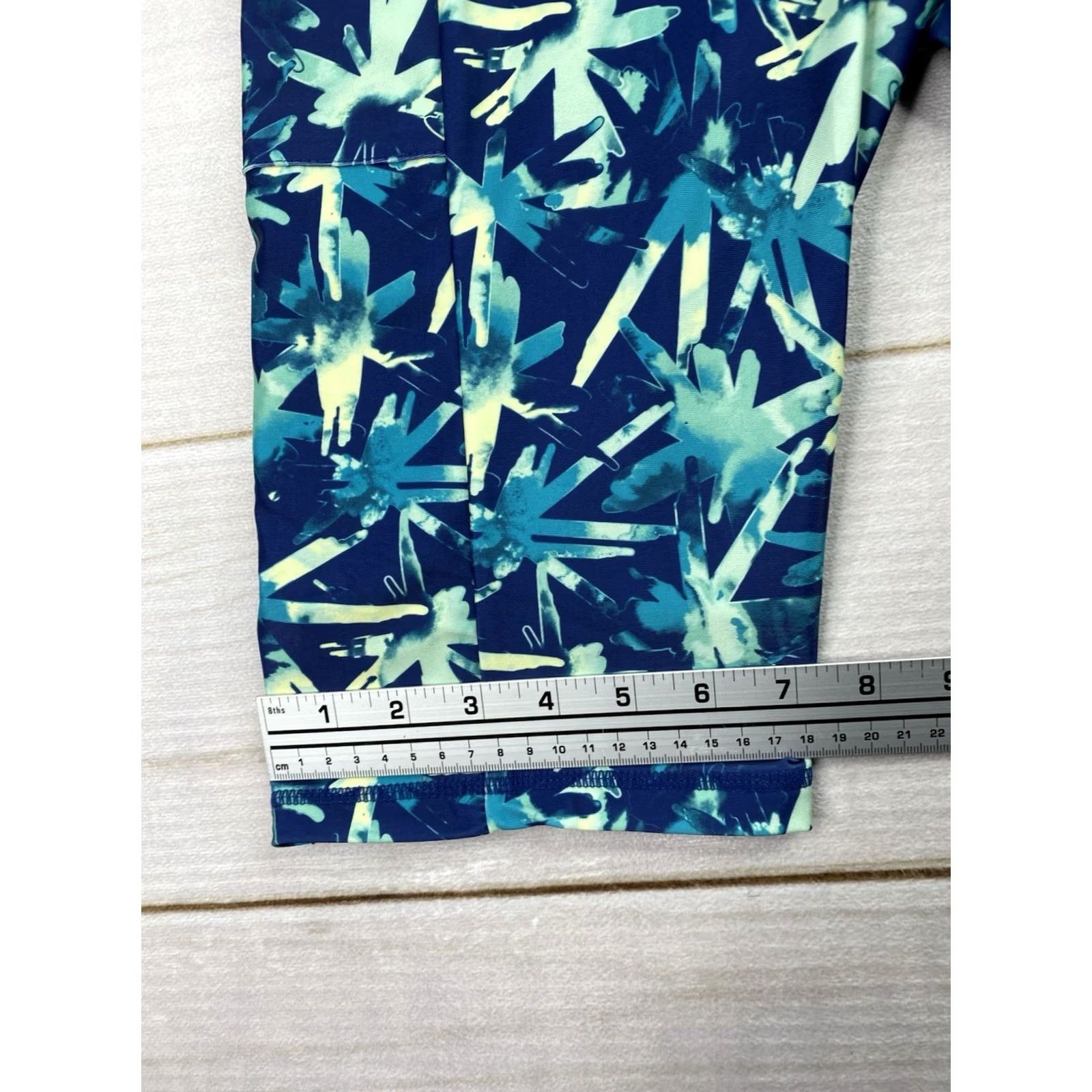 Skin UV Skinz Blue Capris Bottom Womens M UPF 50+ Floral Beach Size 32" / US 10 / IT 46 - 5 Thumbnail