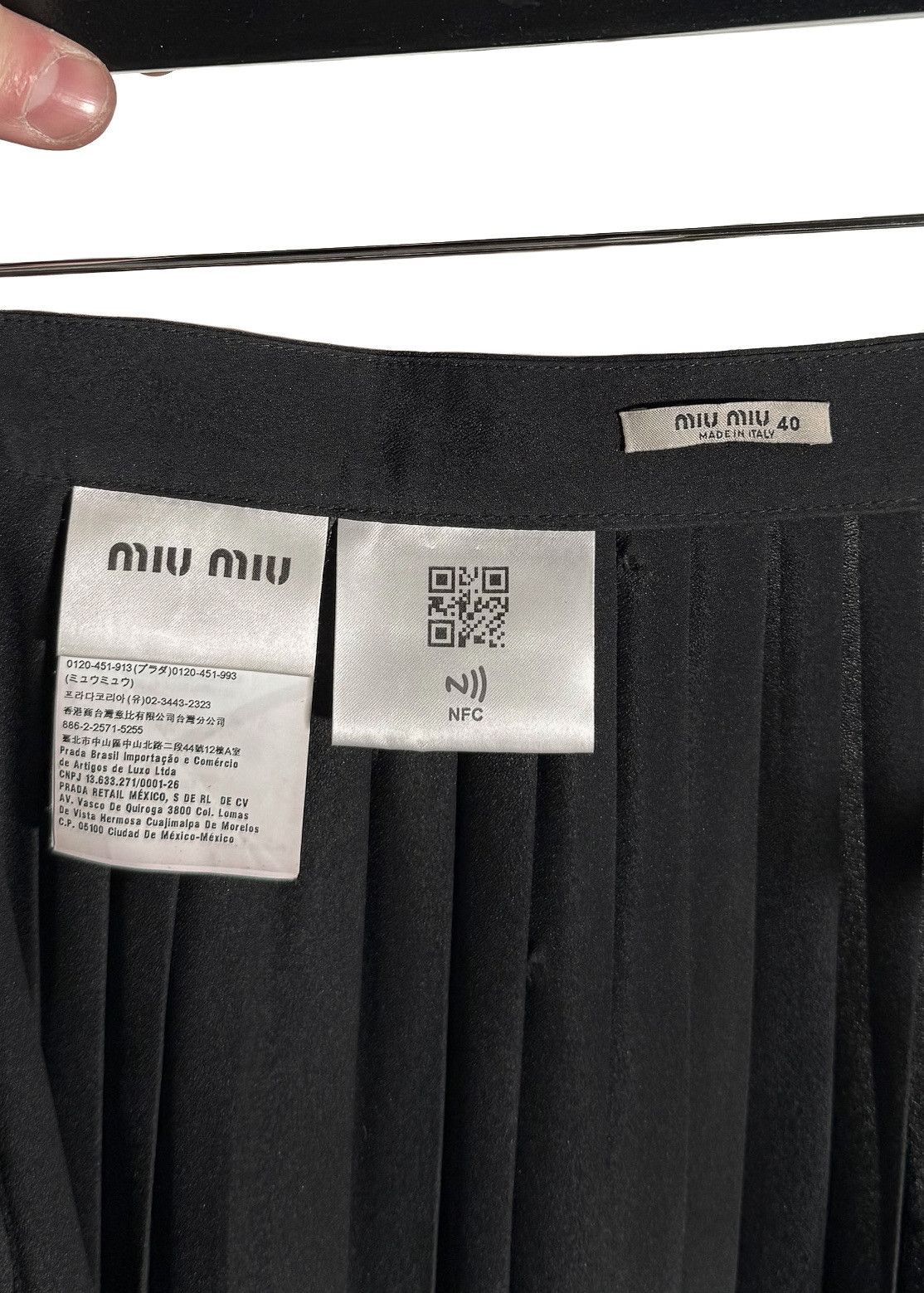 Miu Miu Miu Miu 2021 Black Crystal Embellished Pleated Long Skirt Size 27" / US 4 / IT 40 - 7 Thumbnail