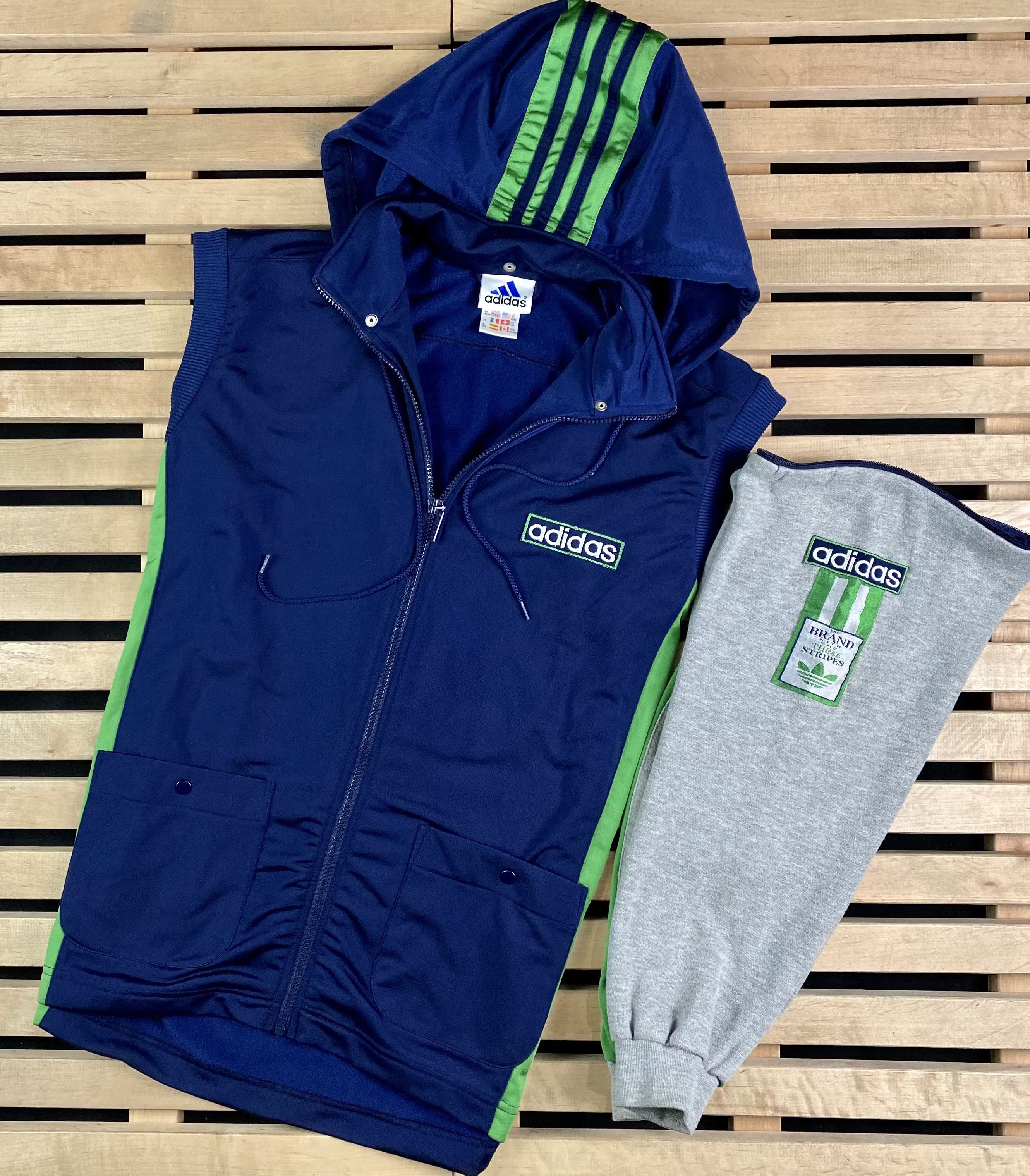 Adidas × Vintage Mens Hoodies Adidas Three Stripes Vintage Size S Size US S / EU 44-46 / 1 - 4 Thumbnail