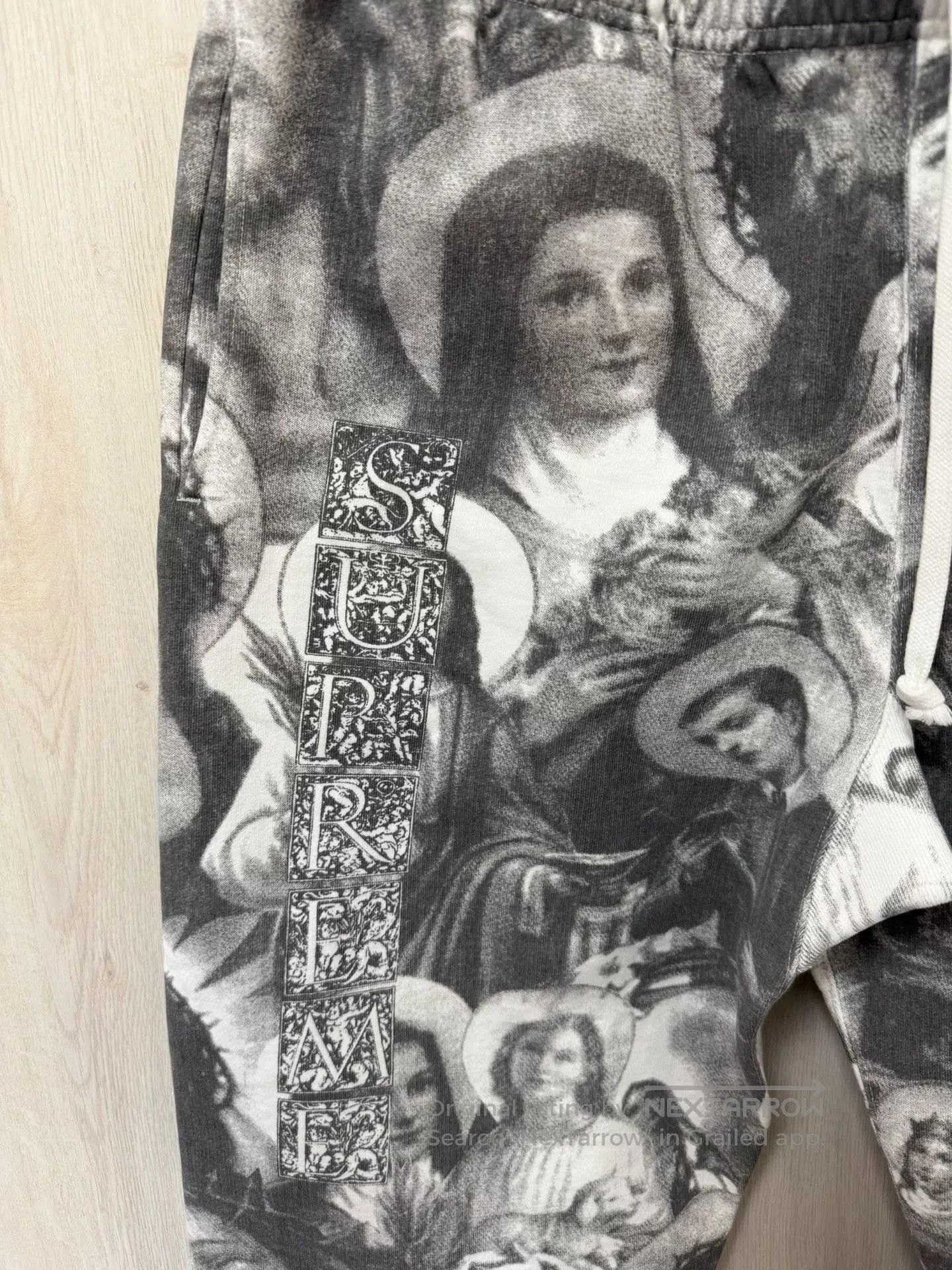 Supreme supreme jesus and mary sweatpants 18fw. Size US 34 / EU 50 - 3 Thumbnail