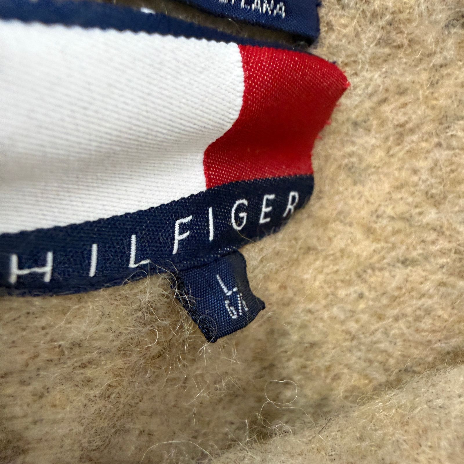 Tommy Hilfiger Vintage Tommy Hilfiger Wool Sweater Youth Large Fair Isle Size US L / EU 52-54 / 3 - 5 Thumbnail