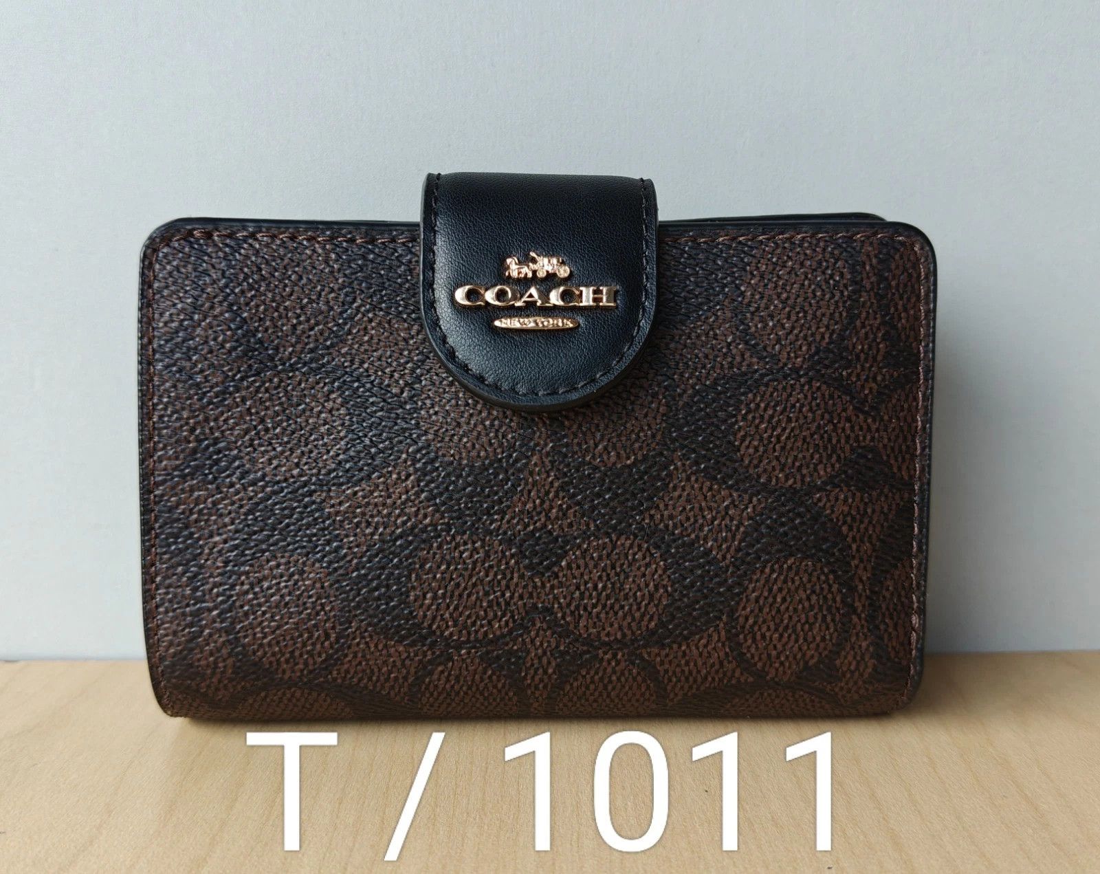 Coach Coach Medium Corner Zip Wallet In Signature T/1011 Size ONE SIZE - 13 Thumbnail