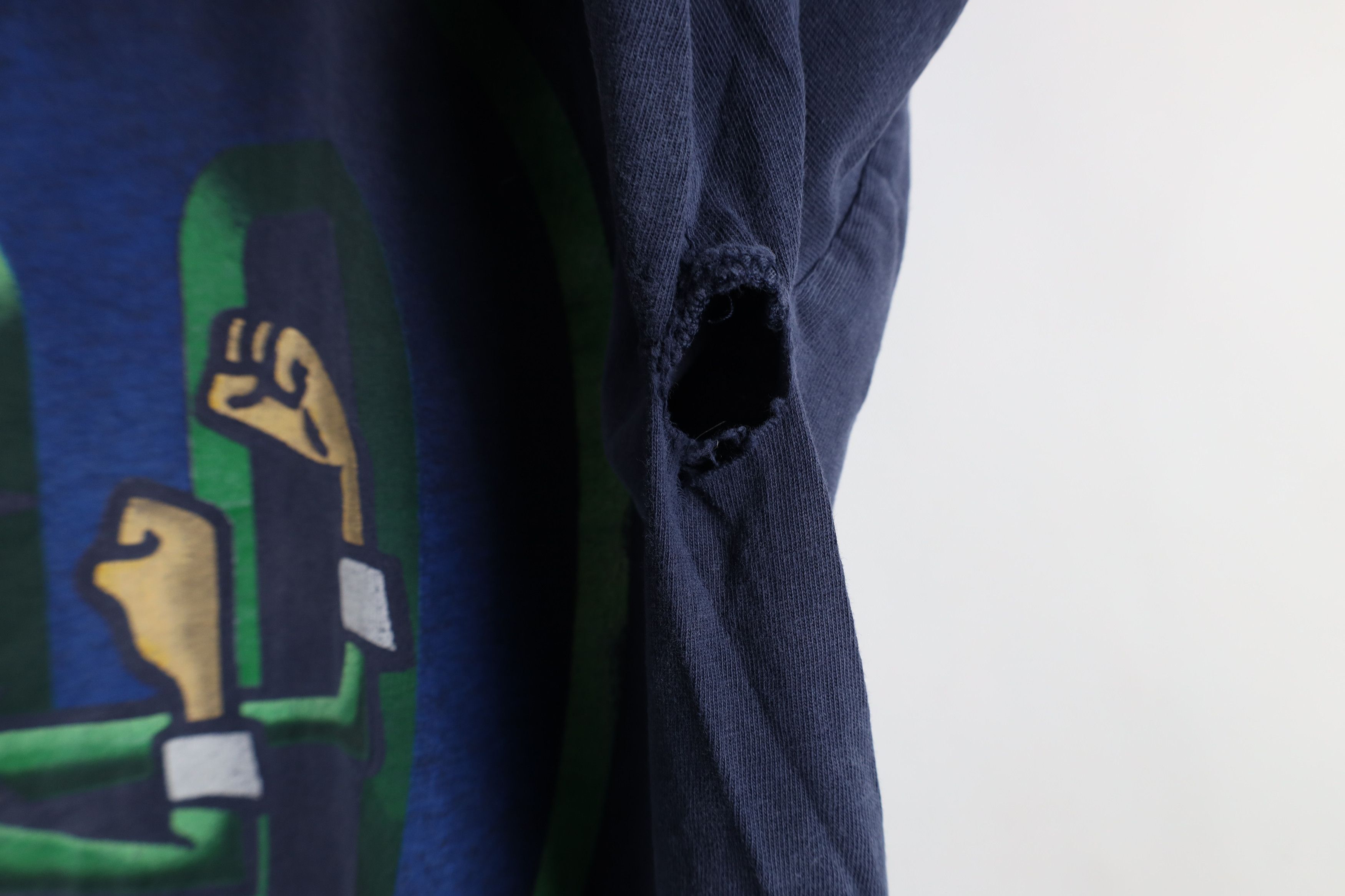 Vintage Vintage 90s Big Logo Notre Dame University T-Shirt Blue Size US L / EU 52-54 / 3 - 12 Thumbnail