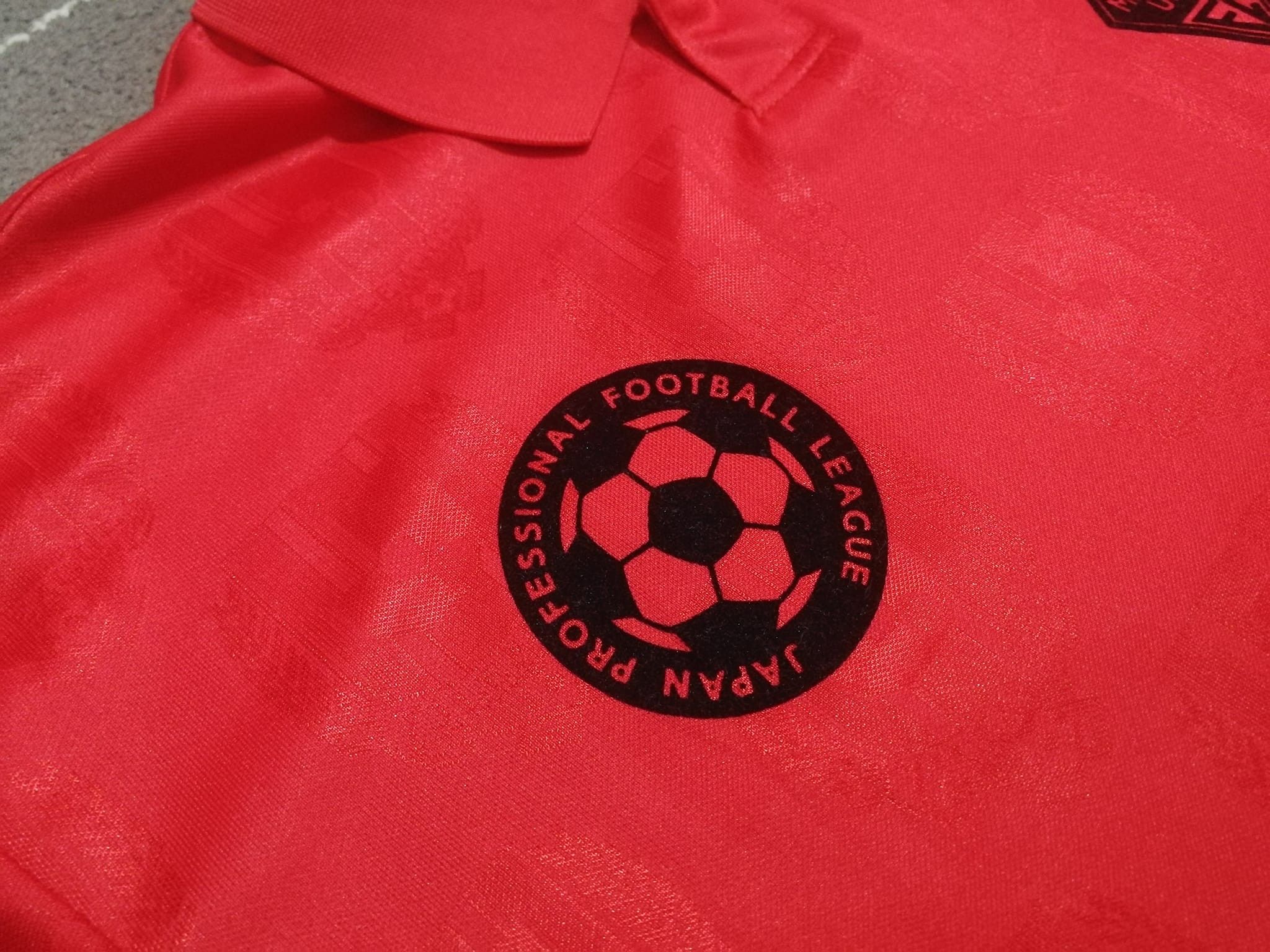 Japanese Brand × Vintage Vintage Urawa Red FC Single stich M 1813 Size US M / EU 48-50 / 2 - 9 Thumbnail