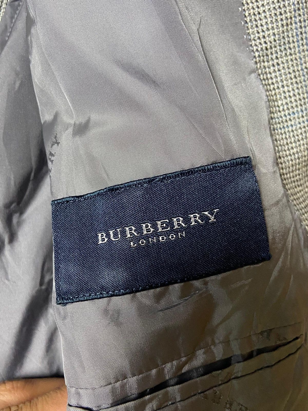Burberry × Japanese Brand × Vintage Vintage Burberry London Light Blazer (125) Size US XXS / EU 40 - 8 Thumbnail