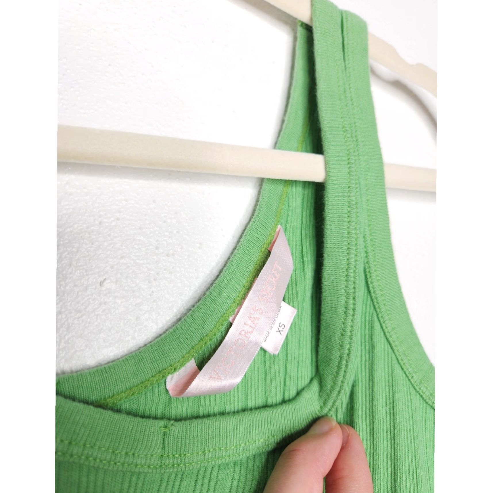 Victoria's Secret VINTAGE Victoria's Secret Tank Top XS Green Ribbed Stretch Boho Fairy 00s Y2K Women Tank XS Green Fairy Vintage Y2K Size XS / US 0-2 / IT 36-38 - 3 Thumbnail