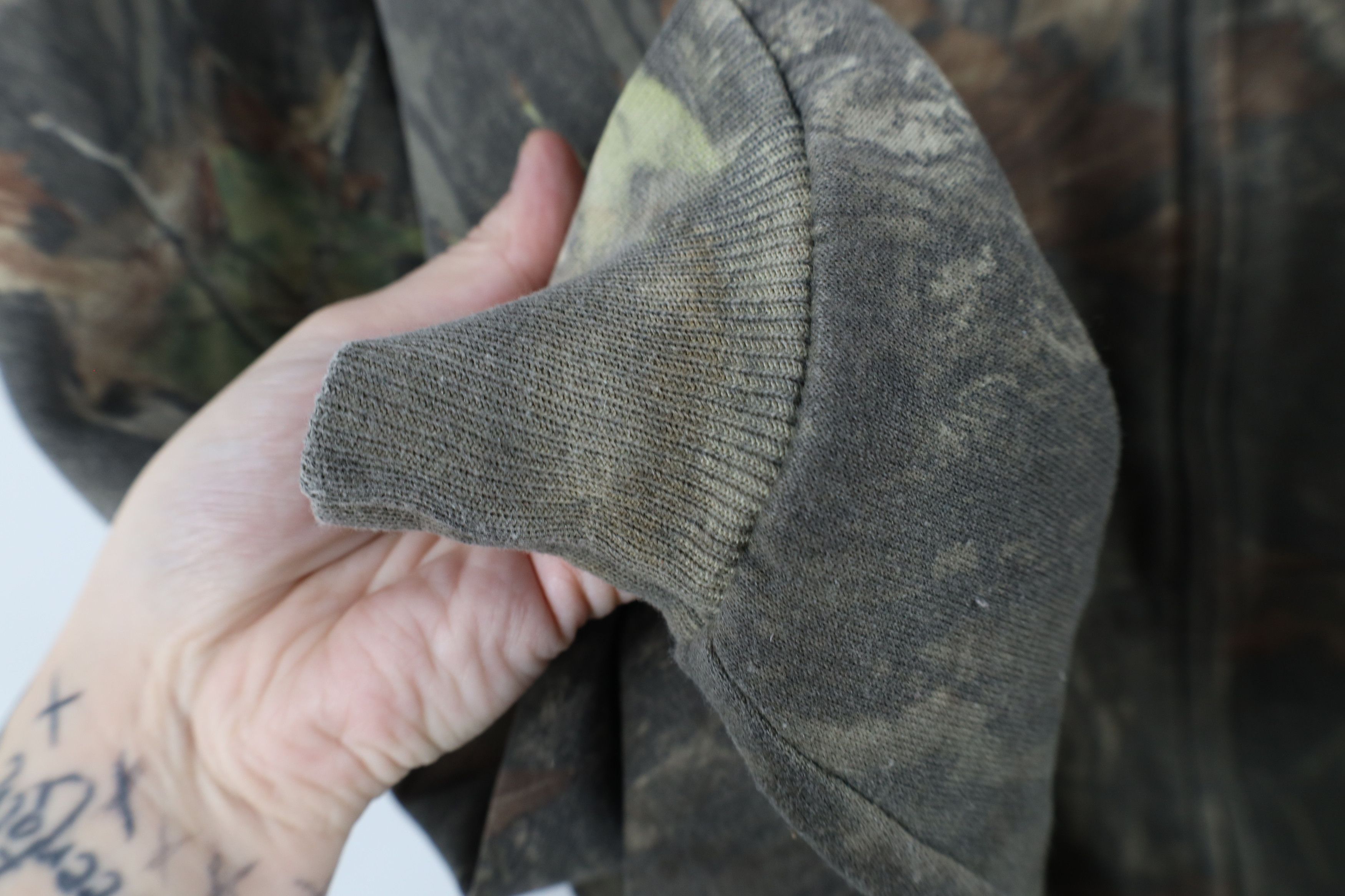 Vintage Vintage 90s Jerzees Mossy Oak Camouflage Full Zip Sweatshirt Size US XL / EU 56 / 4 - 8 Thumbnail