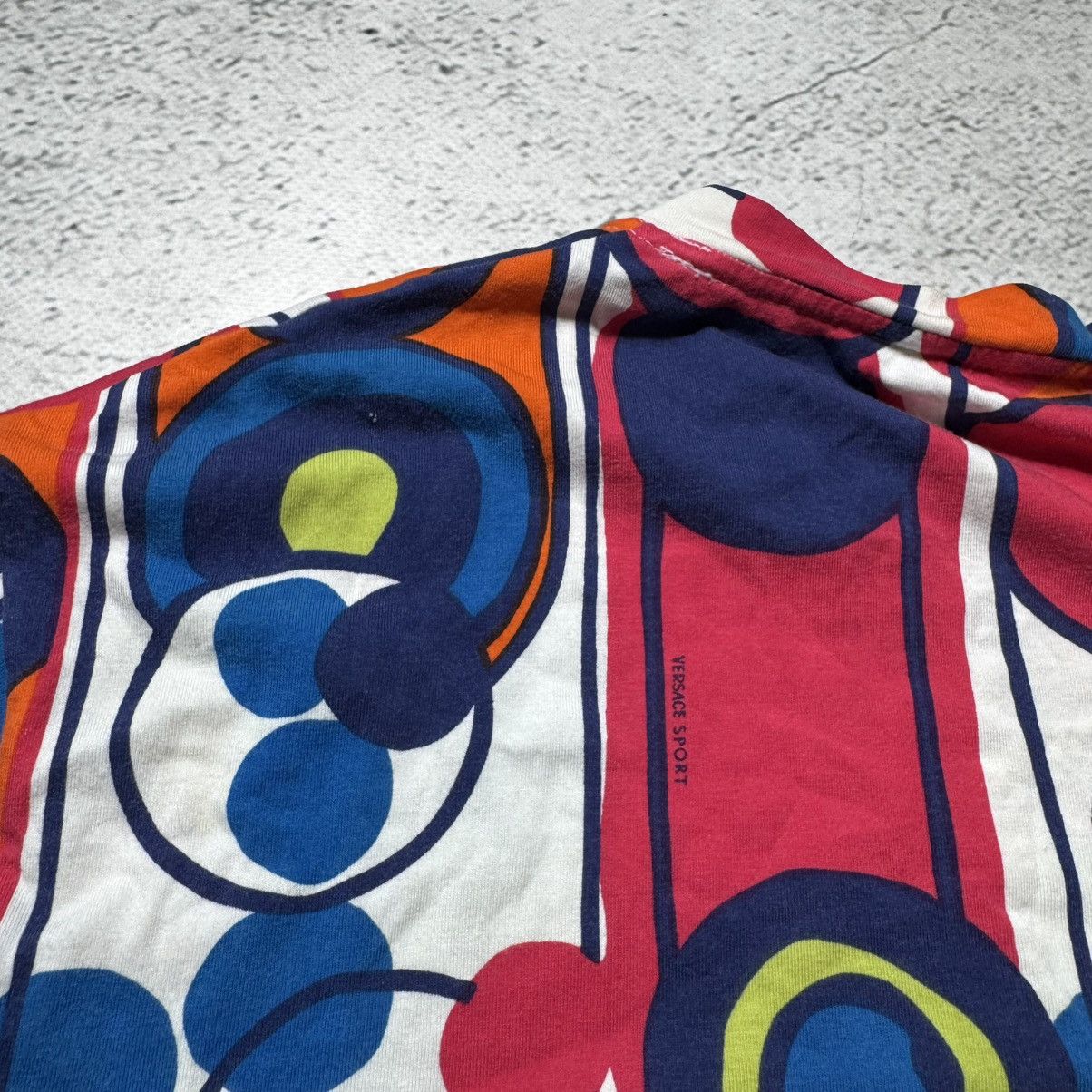Versace vintage 90s versace t shiet wit abstract print Size XL / US 12-14 / IT 48-50 - 20 Thumbnail