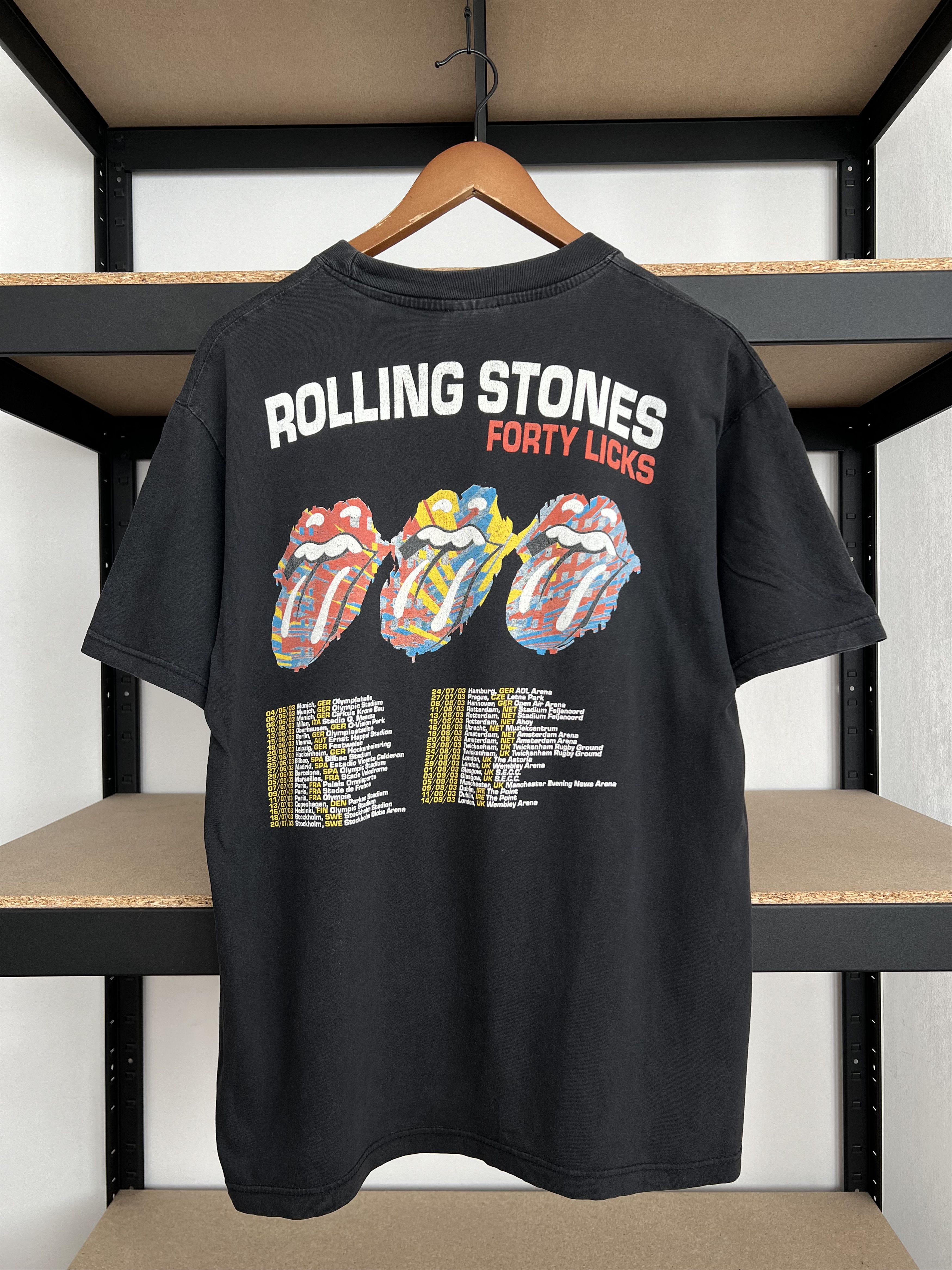Band Tees Vintage 2003 Rolling Stones Forty Licks Tour Black T-shirt Size US L / EU 52-54 / 3 - 4 Thumbnail
