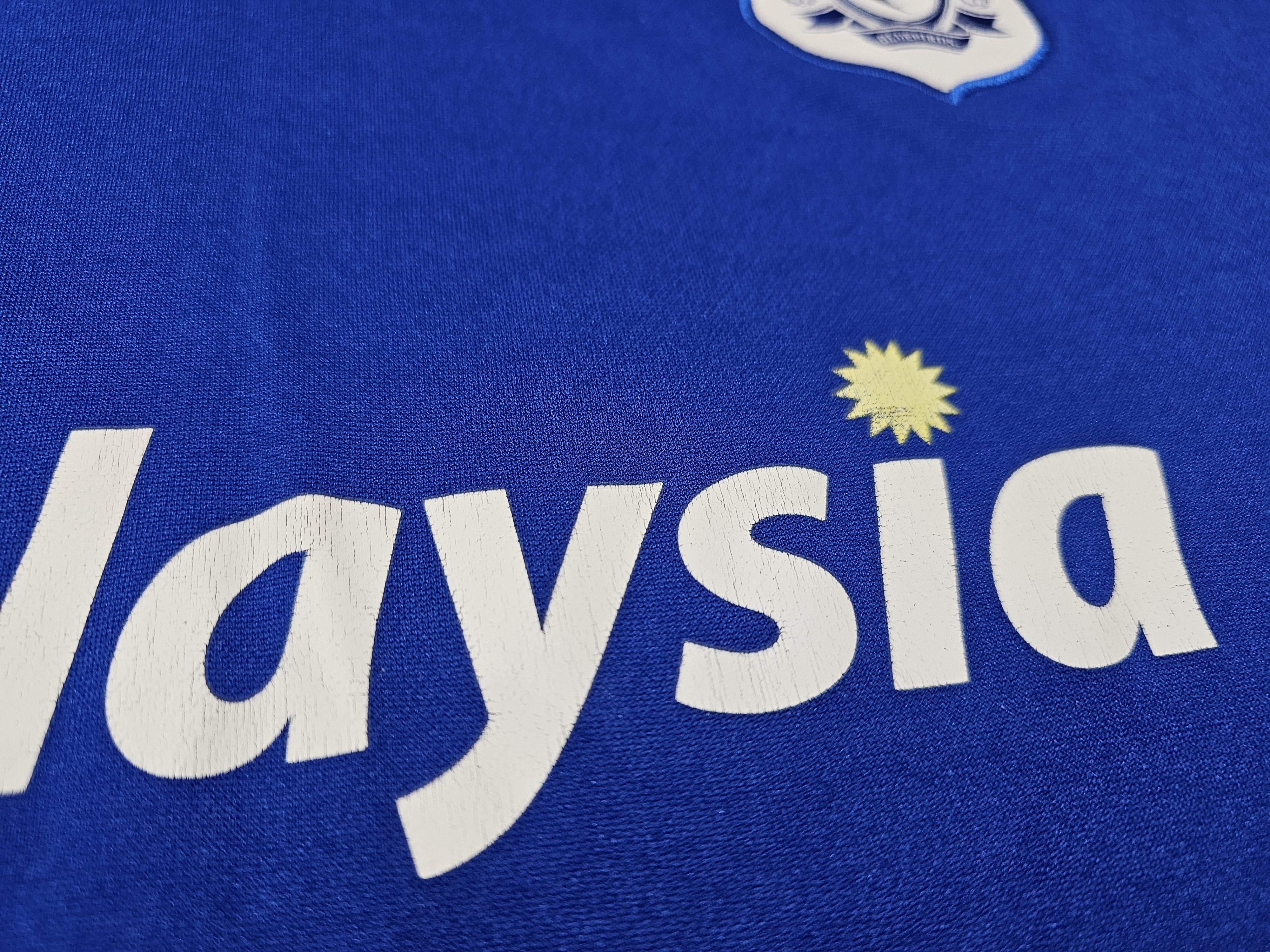 Puma CARDIFF CITY 2011 2012 HOME FOOTBALL SHIRT SOCCER JERSEY Size US L / EU 52-54 / 3 - 6 Thumbnail