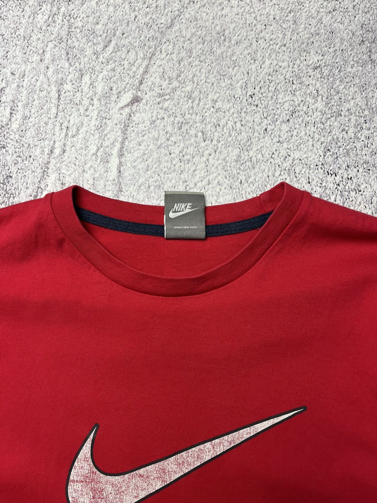Nike × Vintage Vintage 90s Nike T-Shirt Swoosh Logo Y2K Red Tee Size M Size US M / EU 48-50 / 2 - 14 Thumbnail