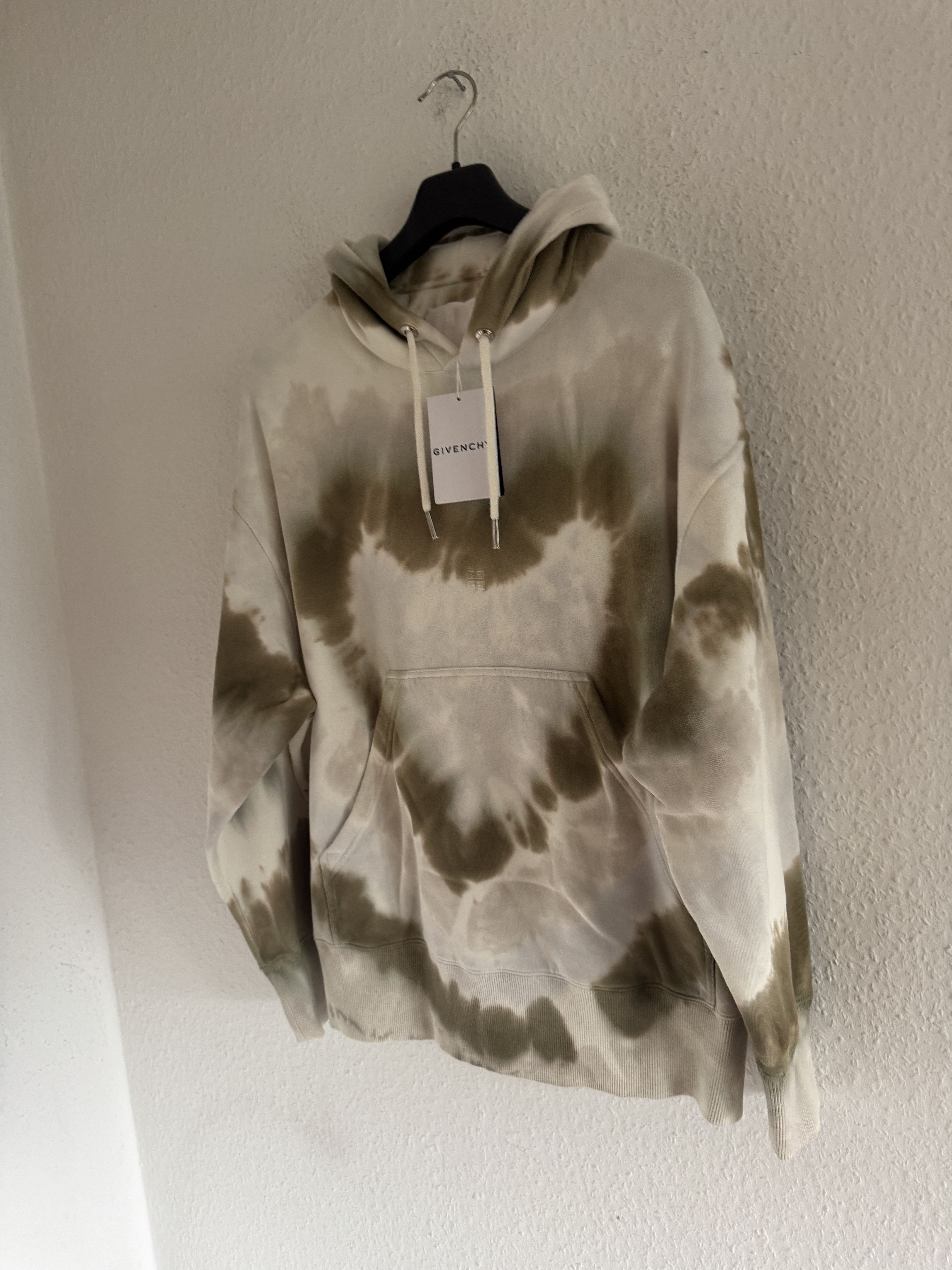 Givenchy Heart Tie-Dye Oversized Hoodie Size US M / EU 48-50 / 2 - 2 Thumbnail