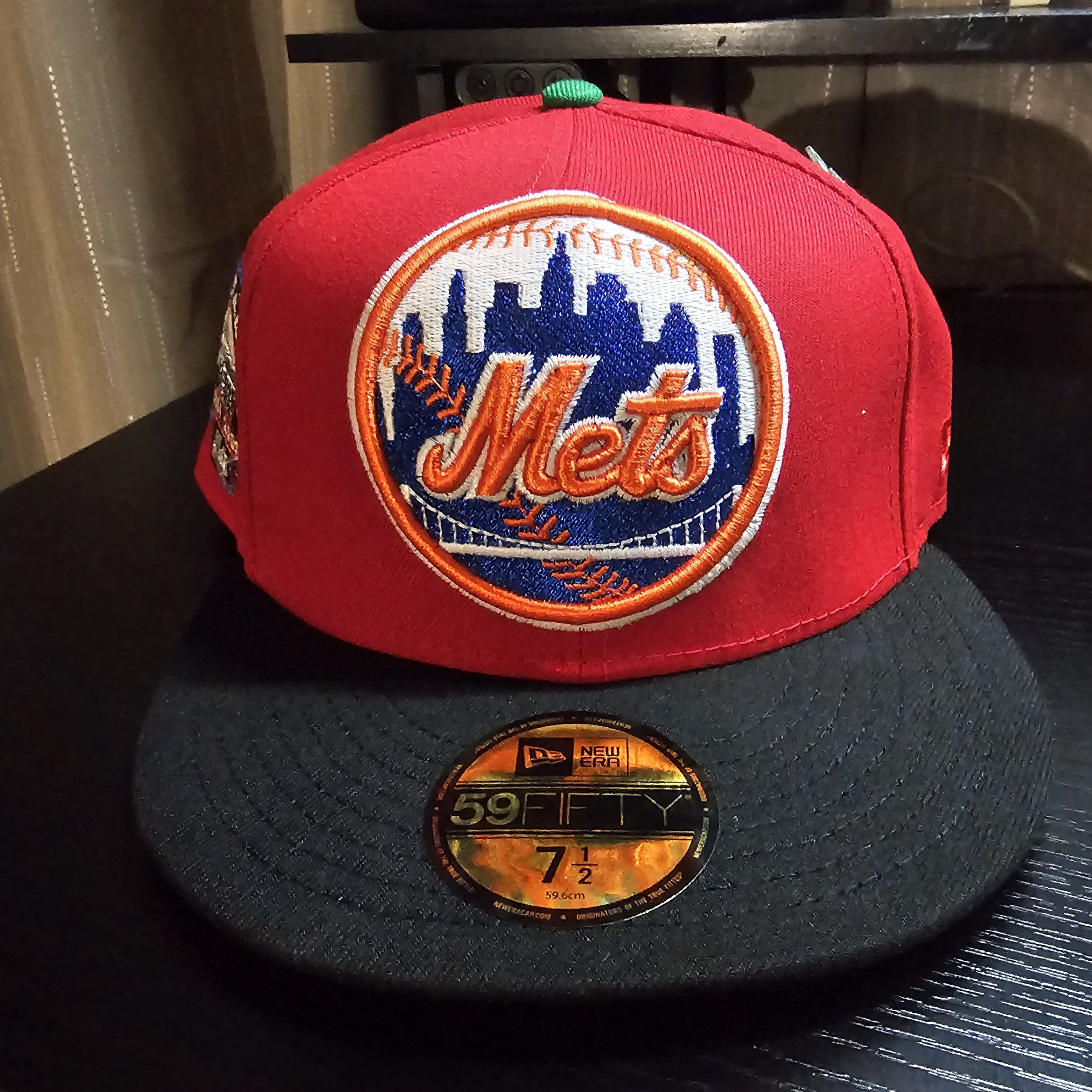 New Era Mets Home Run Apple Rare exclusive W/ Pin Size ONE SIZE - 1 Thumbnail
