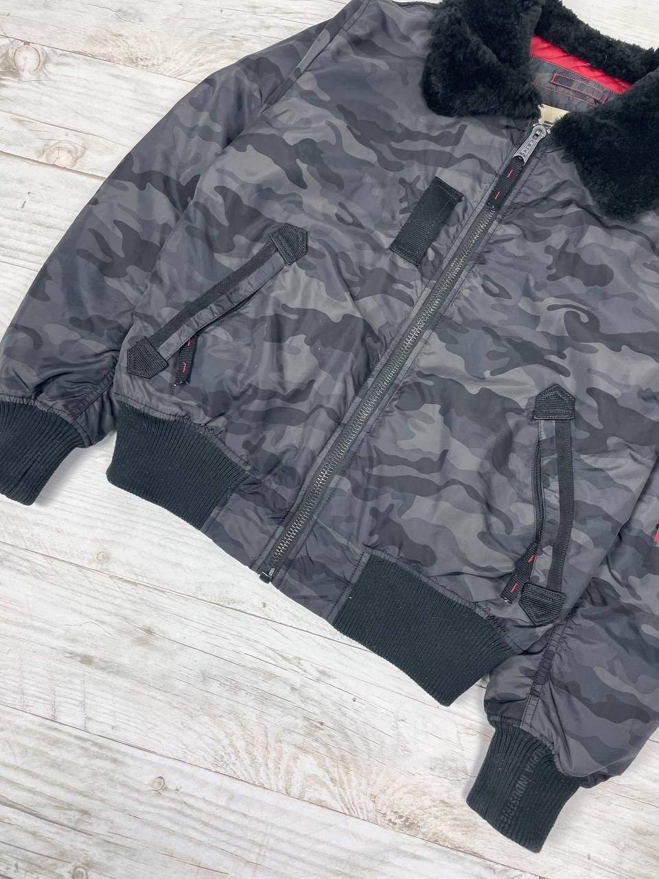 Alpha Industries Vintage Alpha Industries Camo Bomber Jacket US Military Army Size US L / EU 52-54 / 3 - 3 Thumbnail