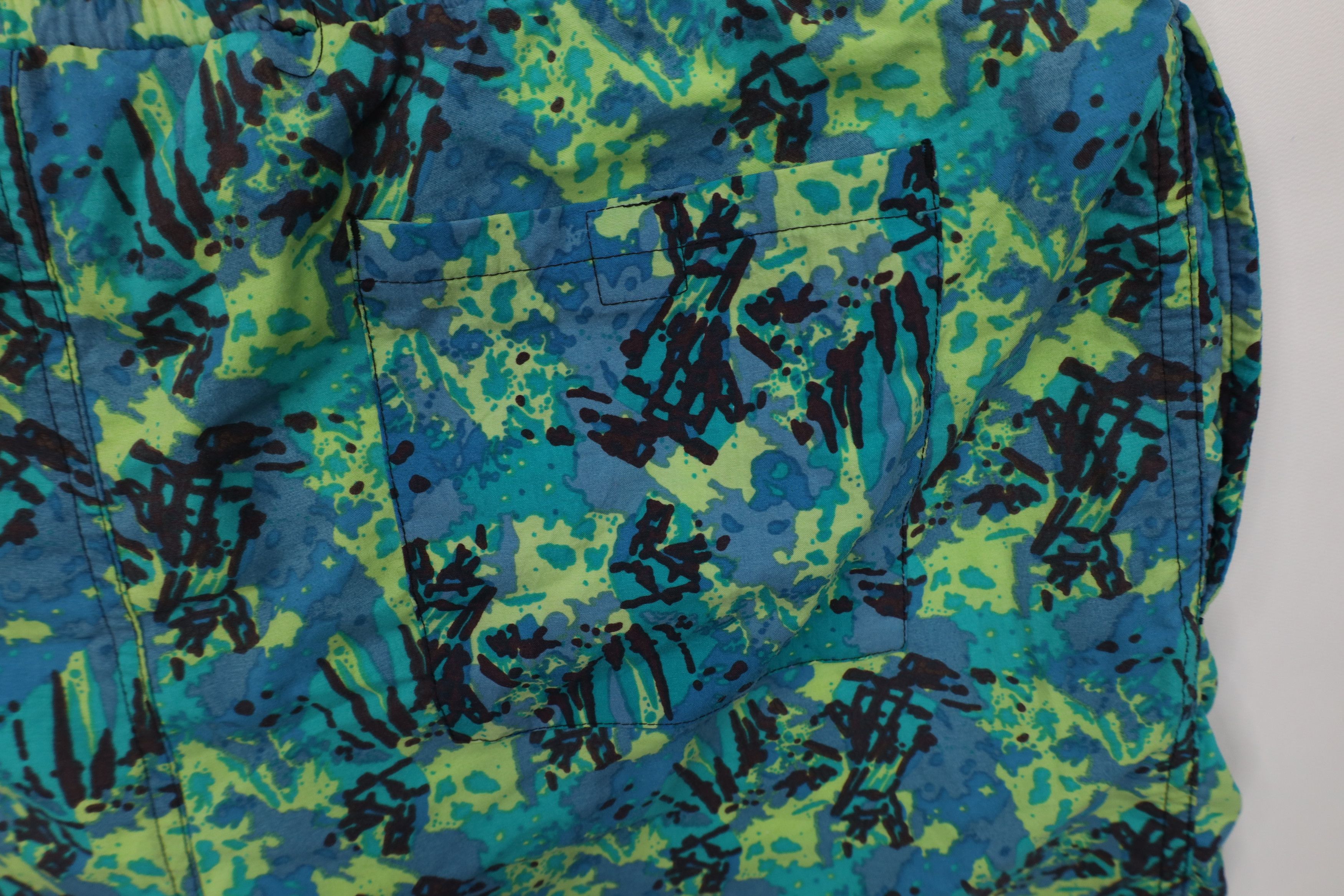 Vintage Vintage 90s Streetwear Paint Splatter Lined Shorts Trunks Size US 34 / EU 50 - 13 Thumbnail