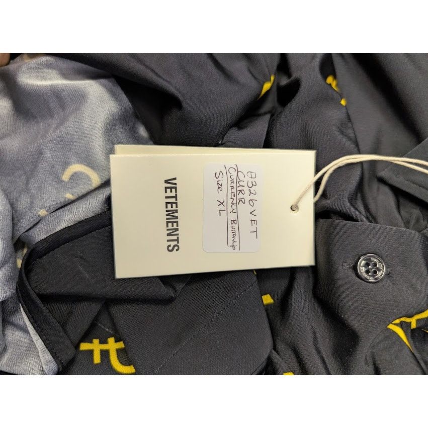 Vetements o1rshd1 Currency Print Button Up Shirt in Black Size US L / EU 52-54 / 3 - 23 Thumbnail