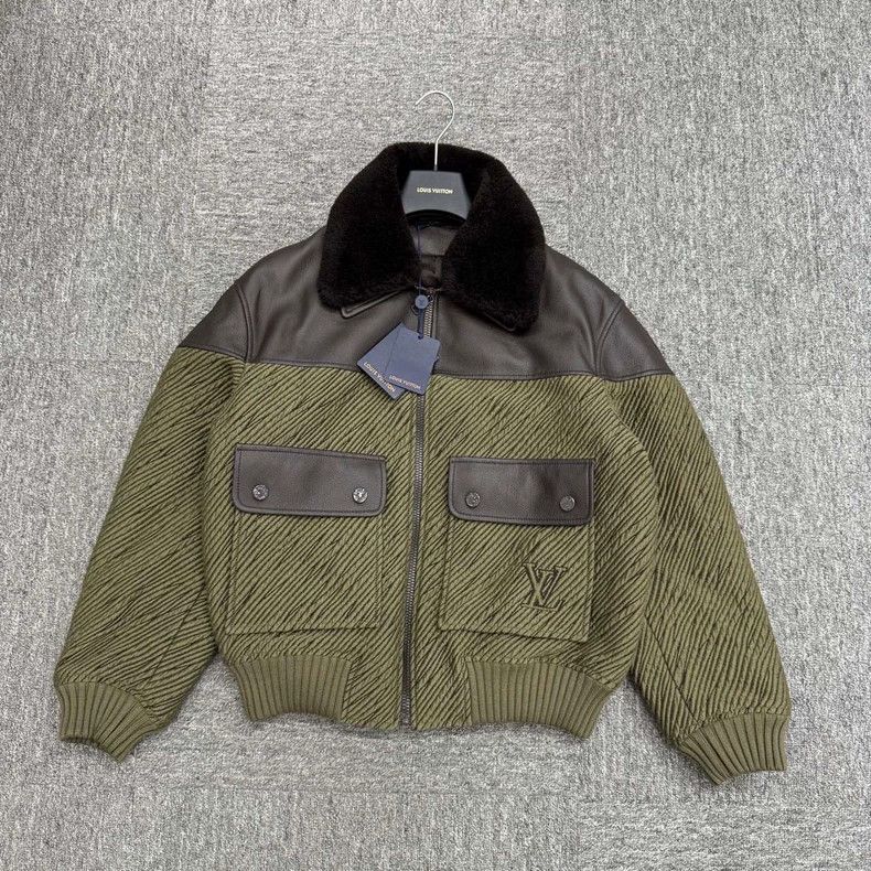 Louis Vuitton Louis Vuitton Army green striped parka jacket Size US S / EU 44-46 / 1 - 1 Thumbnail