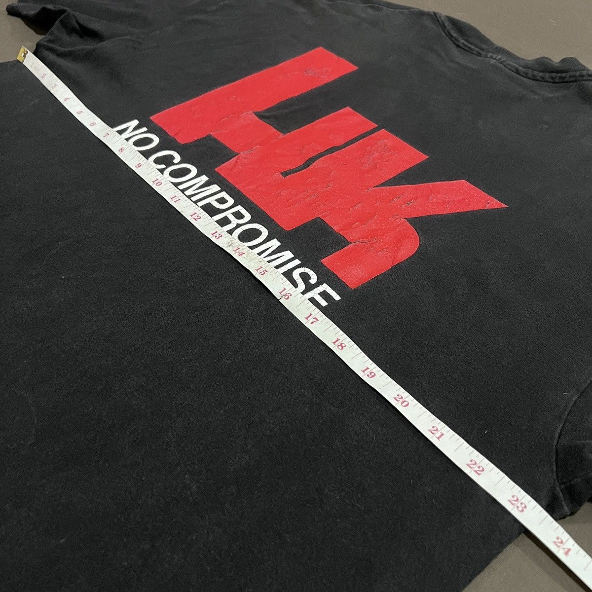 Vintage Vintage 90s MP5 HK Heckler Koch Tee XL Faded Gun Size US XL / EU 56 / 4 - 8 Thumbnail