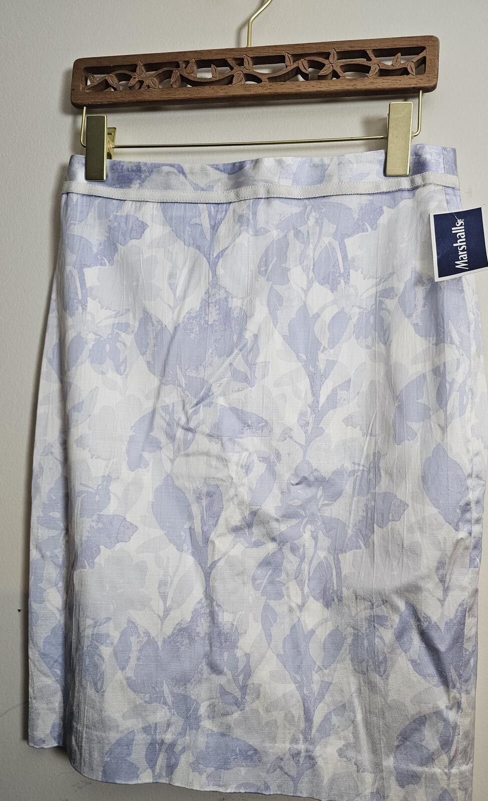 Banana Republic NWT Banana Republic Skirt Blue & White Womens Size 4 Satin Size 27" / US 4 / IT 40 - 2 Thumbnail