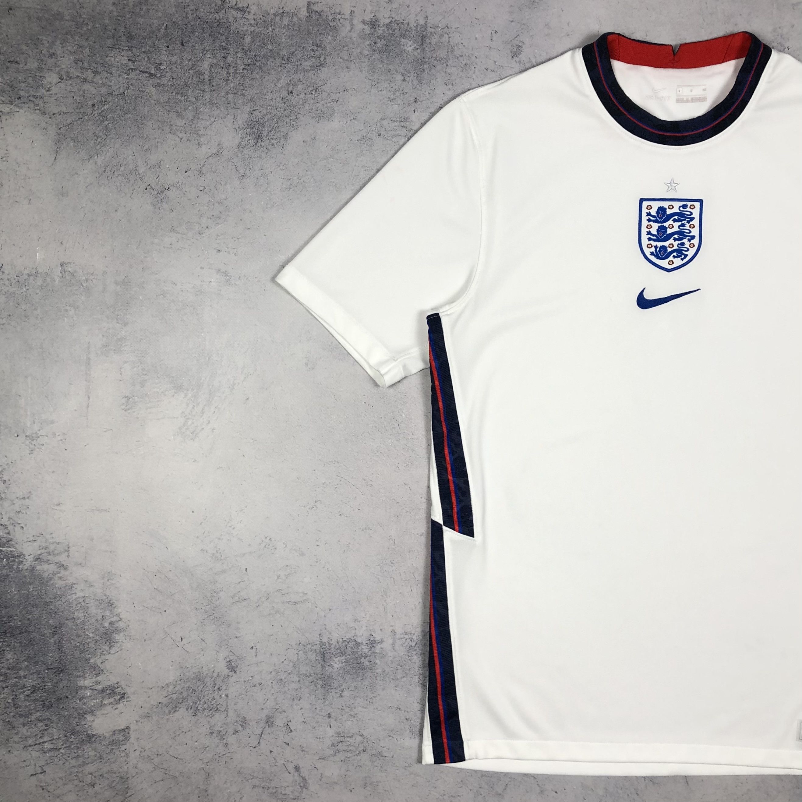 Nike England 2020-2021 Nike Home Soccer Football Jersey Size US S / EU 44-46 / 1 - 5 Thumbnail