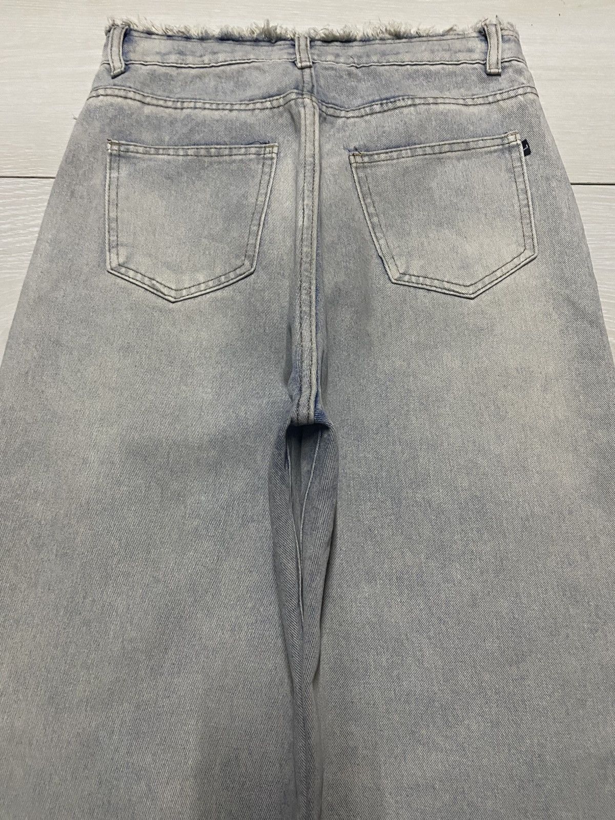 Hysteric Glamour Vintage Japanese Brand Light Wash Frayer Jeans Size US 27 - 4 Thumbnail
