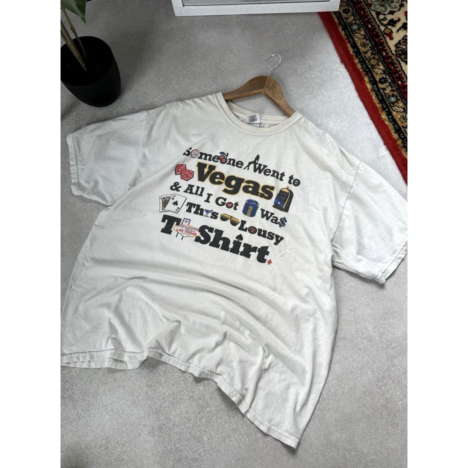 Gildan VINTAGE Gildan Las Vegas Casino White T Shirt Size Xl Men 00s Size US XL / EU 56 / 4 - 2 Thumbnail