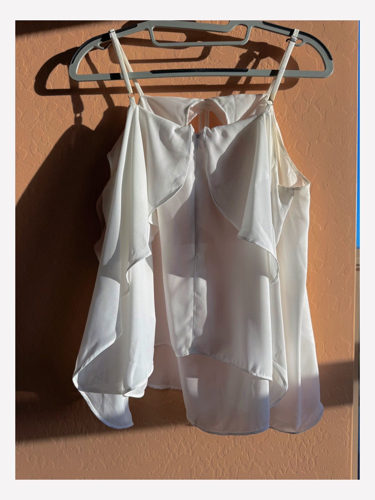 Guess GUESS White Ruffle Chiffon Halter Top – Elegant & Flowy Size M / US 6-8 / IT 42-44 - 3 Thumbnail