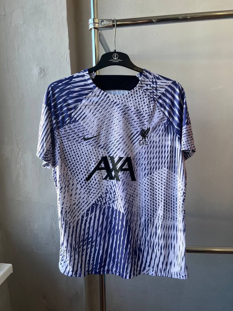 Nike 2022/23 LIVERPOOL PRE MATCH SOCCER JERSEY FOOTBALL SHIRT XL Size US XL / EU 56 / 4 - 2 Thumbnail