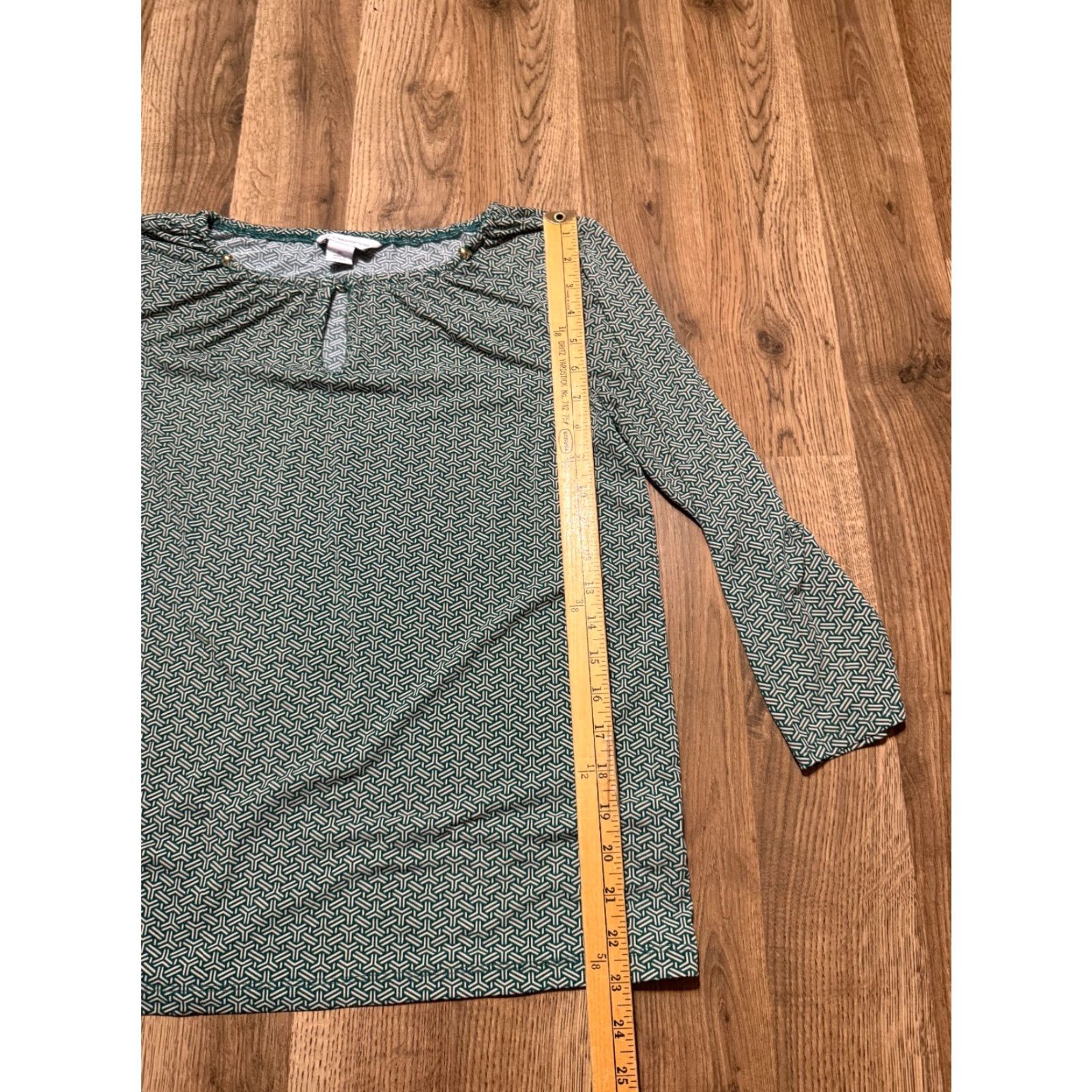 Liz Claiborne Liz Claiborne Blouse Shirt Women's M Green Long Sleeve Key Hole Size M / US 6-8 / IT 42-44 - 7 Thumbnail