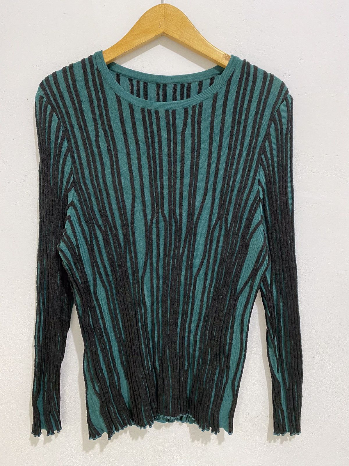 Issey Miyake Undefined 3d Pleated Knitt Longsleeve issey style Size US S / EU 44-46 / 1 - 1 Thumbnail