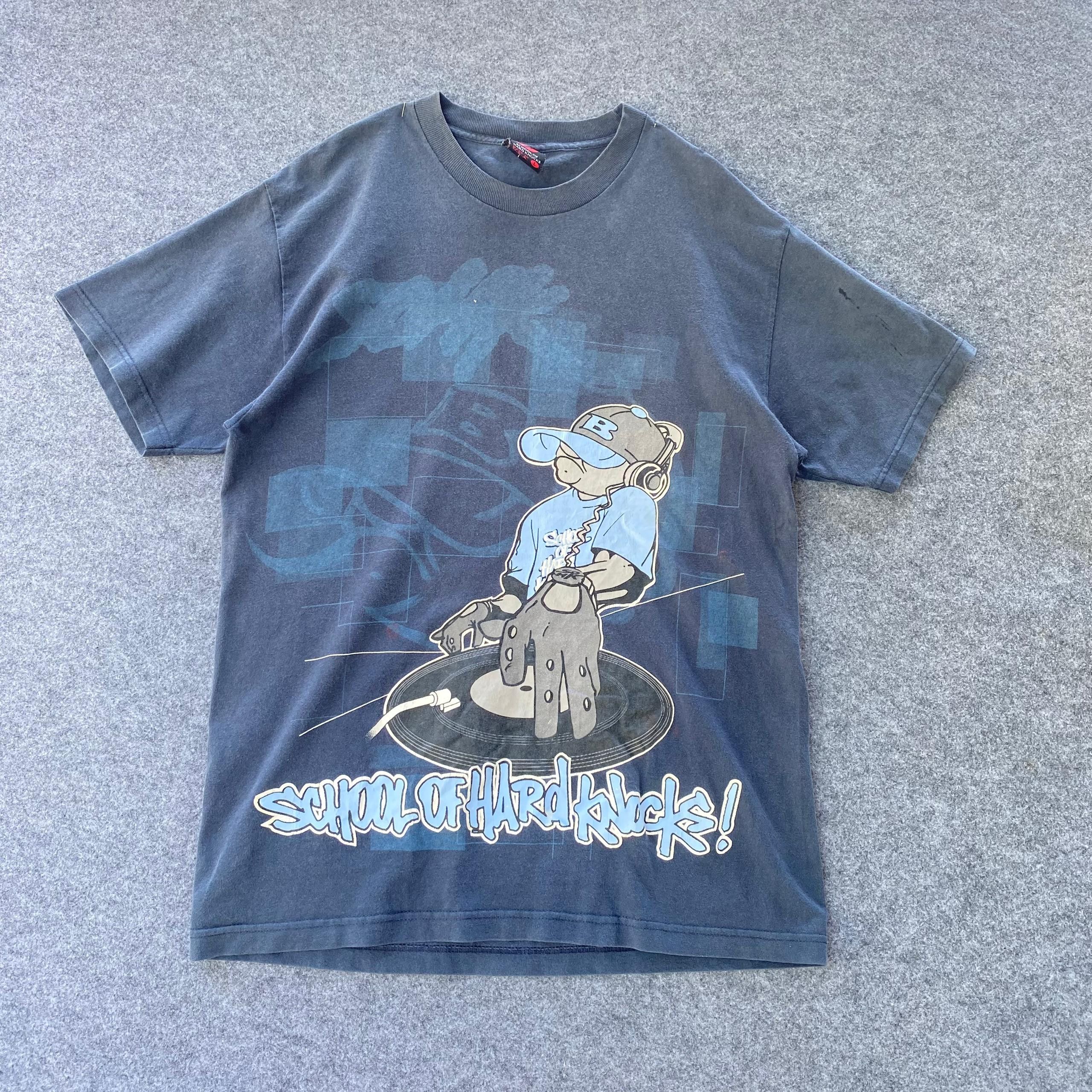 Japanese Brand Vintage School Of Hard Knocks Streetwear Tshirt Size US M / EU 48-50 / 2 - 1 Thumbnail