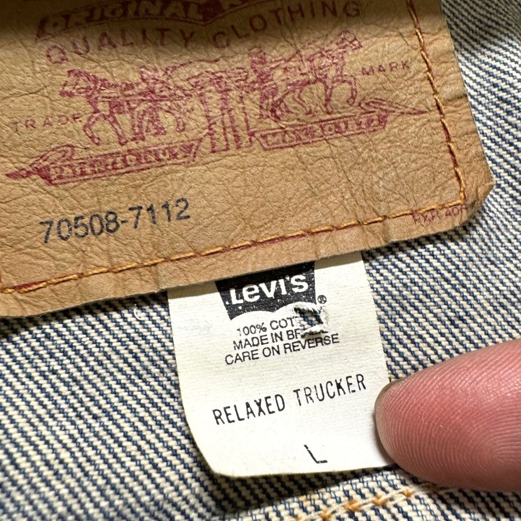 Denime VINTAGE Levi's Denim Trucker Jacket 70507 | Mens Size L USA Made Heavy Denim 90s Distressing Fade Pre-owned Size US L / EU 52-54 / 3 - 4 Thumbnail