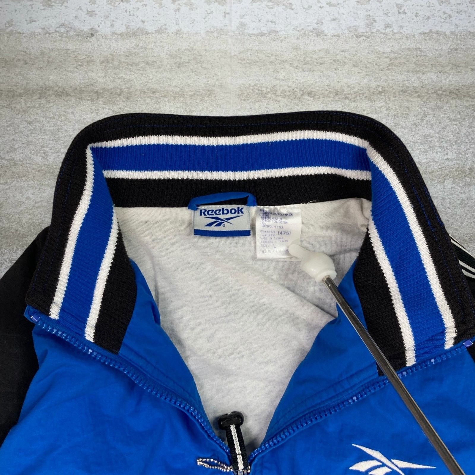 Reebok Vintage 90s Reebok Windbreaker Jacket Mens L Blue White Size US L / EU 52-54 / 3 - 4 Thumbnail