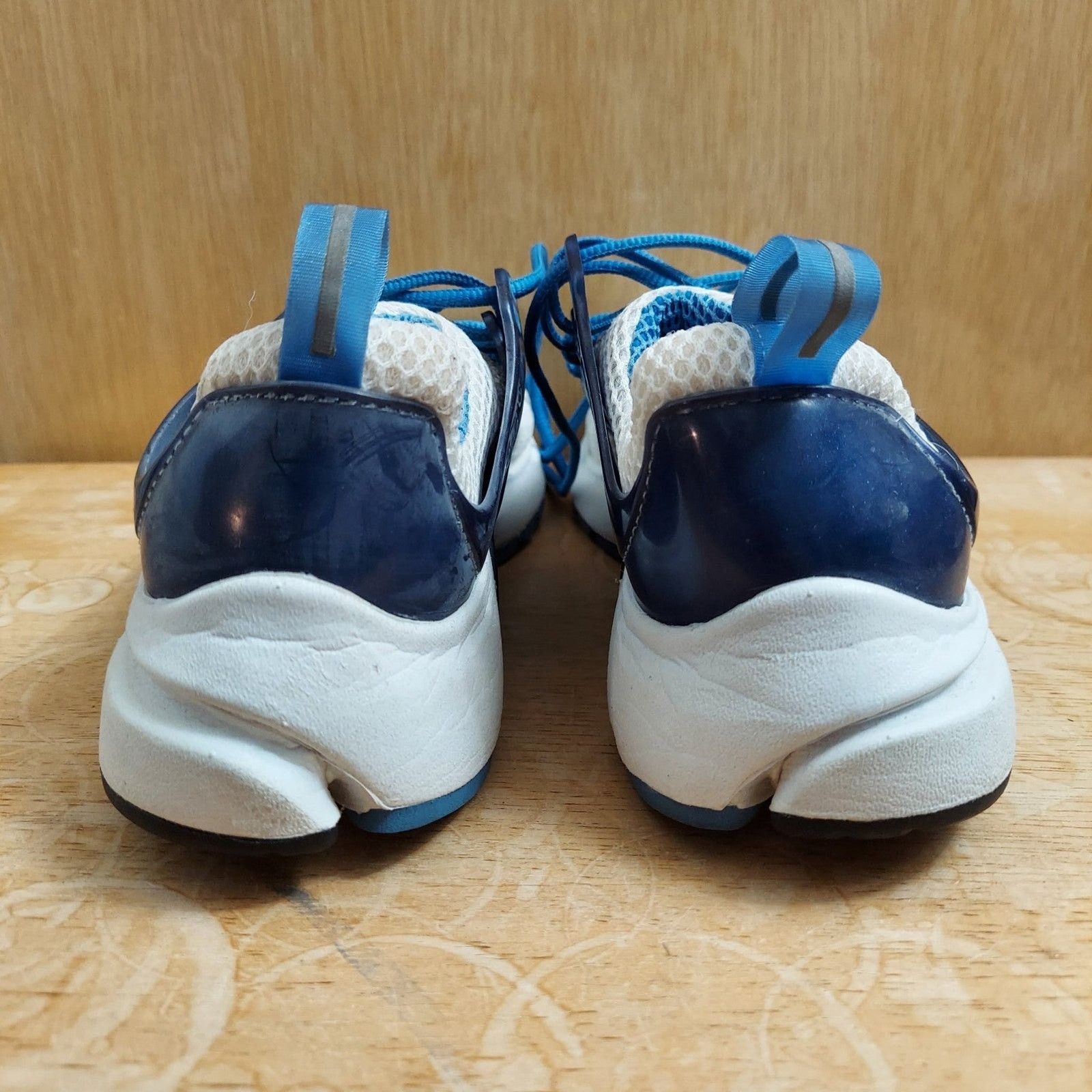 Nike Nike Air Presto Men's US XS White Blue Sneakers EUC Size US 8.5 / EU 41-42 - 3 Thumbnail