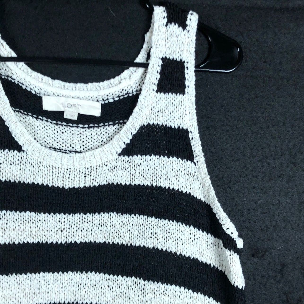 Ann Taylor Ann Taylor Women Sweater Tank Black Stripe Knit Nylon Blend Large Sleeveless Scoop Neck Size L / US 10 / IT 46 - 5 Thumbnail