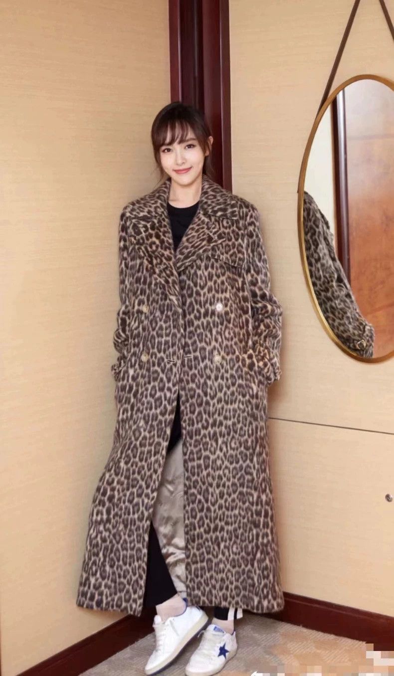 Max Mara Max Mara Leopard-print double-breasted wool coat Size M / US 6-8 / IT 42-44 - 9 Thumbnail