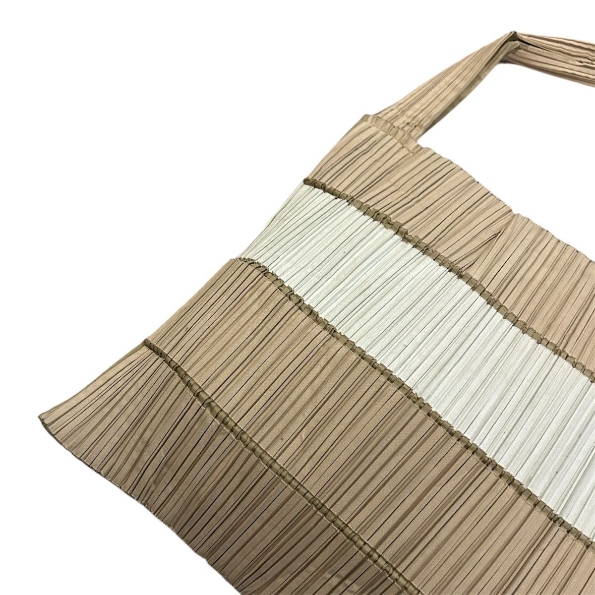 Pleats Please Issey Miyake Pleates Please Issey Miyake Beige One Shoulder Bag Size ONE SIZE - 2 Thumbnail