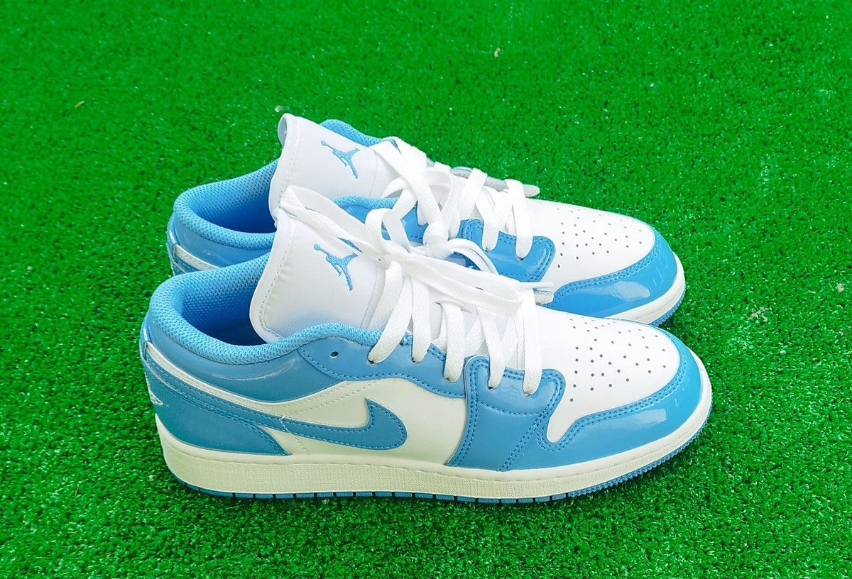 Jordan Brand Shoes Air Jordan1 Mid Low. Size US 8 / IT 38 - 1 Thumbnail