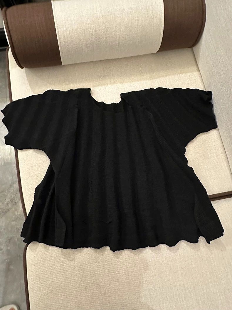 Issey Miyake Issey Miyake size:2 Black short-sleeved top for the main l Size XS / US 0-2 / IT 36-38 - 1 Thumbnail