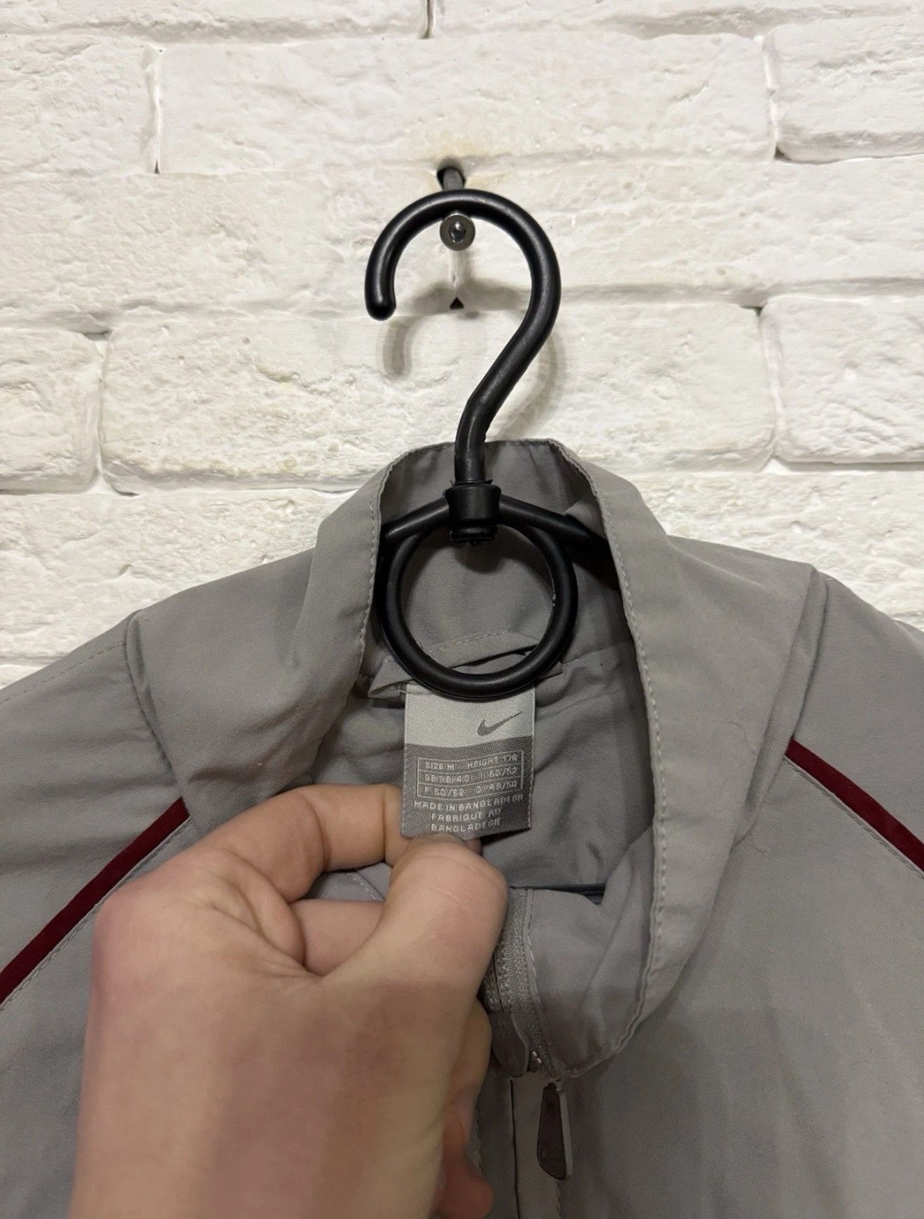 Nike Nike Vintage Nylon Track Jacket Sz M Size US M / EU 48-50 / 2 - 3 Thumbnail