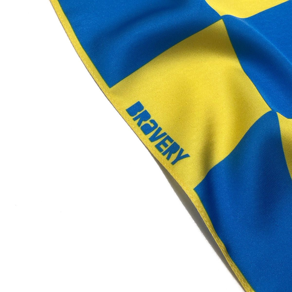 Japanese Brand 🧿checkered Ukrainian motif silky scarf blue/yellow Size ONE SIZE - 2 Thumbnail