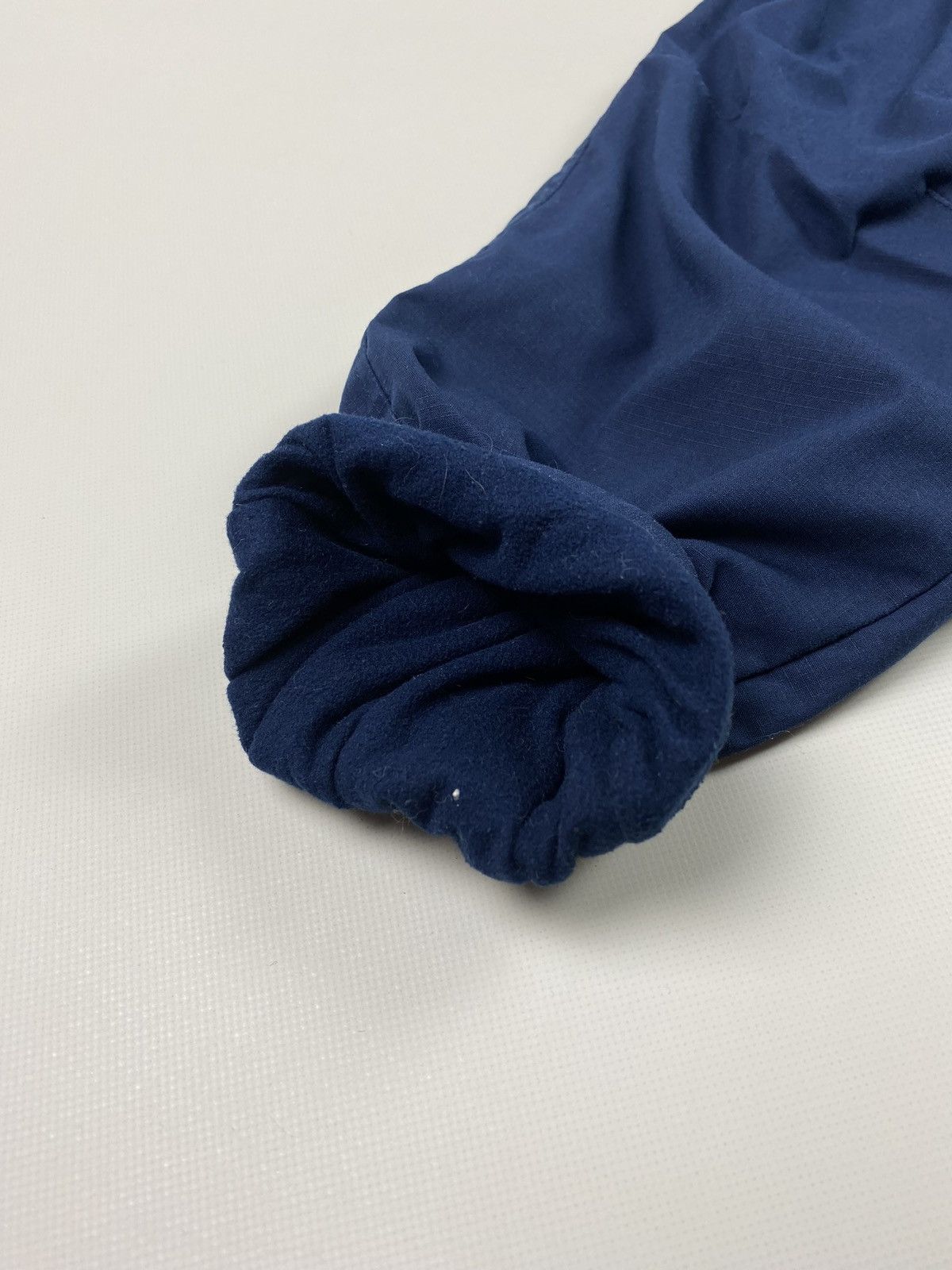 JW Anderson × Uniqlo J W Anderson Uniqlo men’s jogger pants size 30 - 33 Size US 32 / EU 48 - 11 Thumbnail